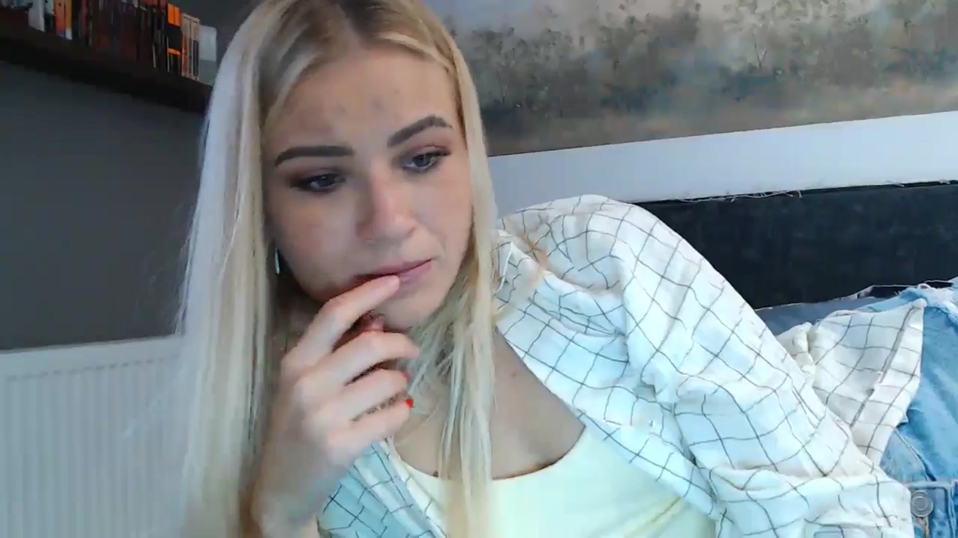 Gallery image thumbnail from fiancee's myfreecams stream on, 05/06/2024, 02:31 image 4 of 20