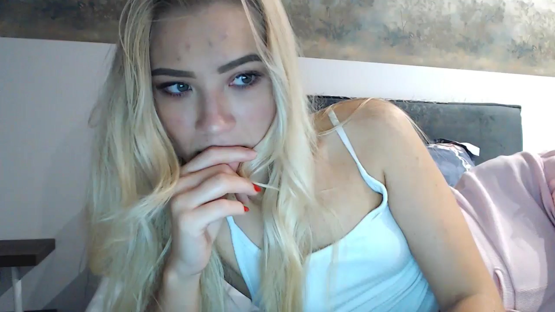 Gallery image thumbnail from fiancee's myfreecams stream on, 05/07/2024, 02:07 image 6 of 20