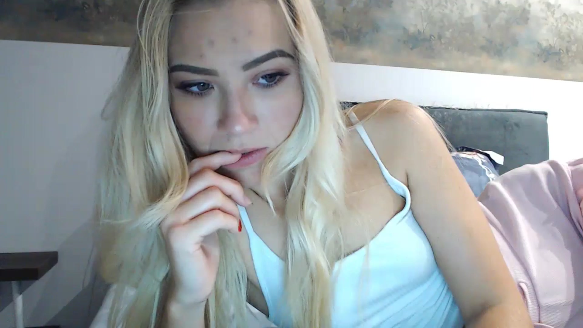 Gallery image thumbnail from fiancee's myfreecams stream on, 05/07/2024, 02:07 image 4 of 20