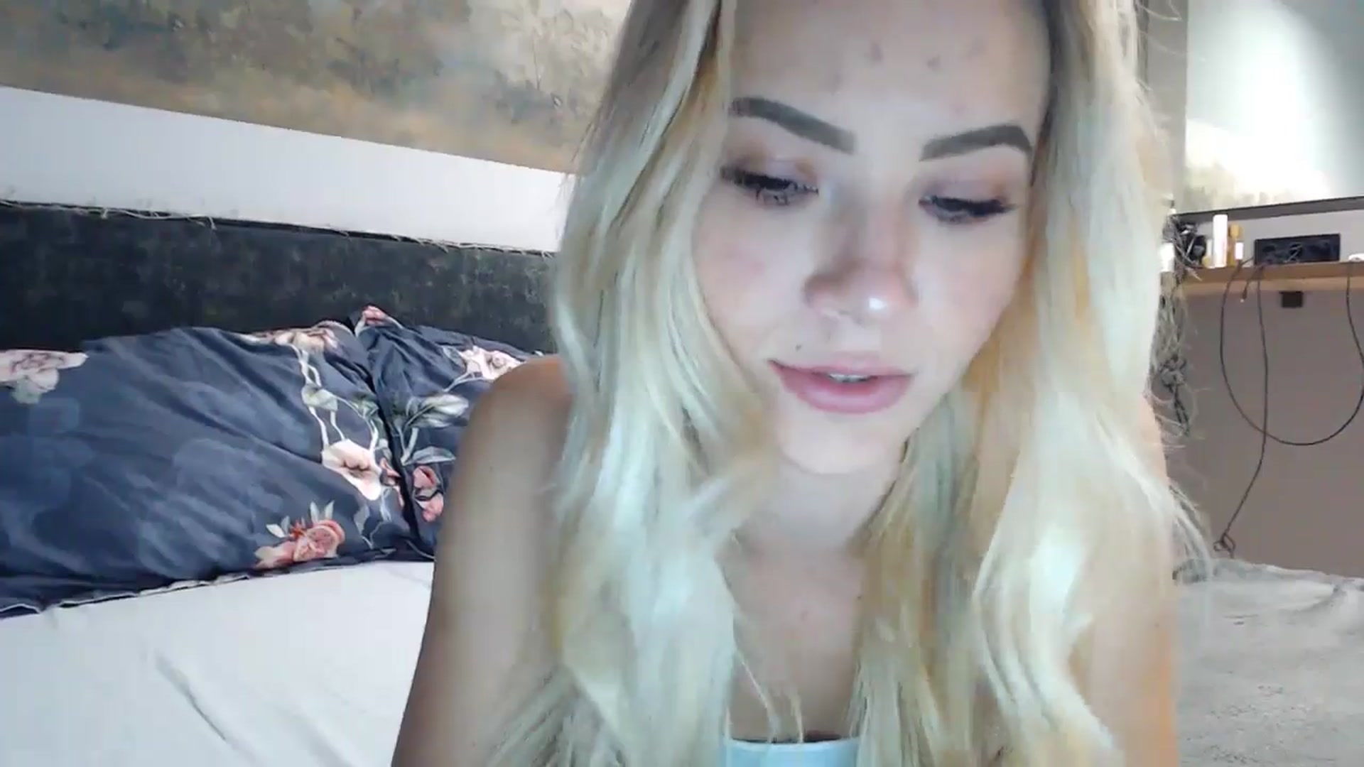 Gallery image thumbnail from fiancee's myfreecams stream on, 05/07/2024, 02:07 image 15 of 20