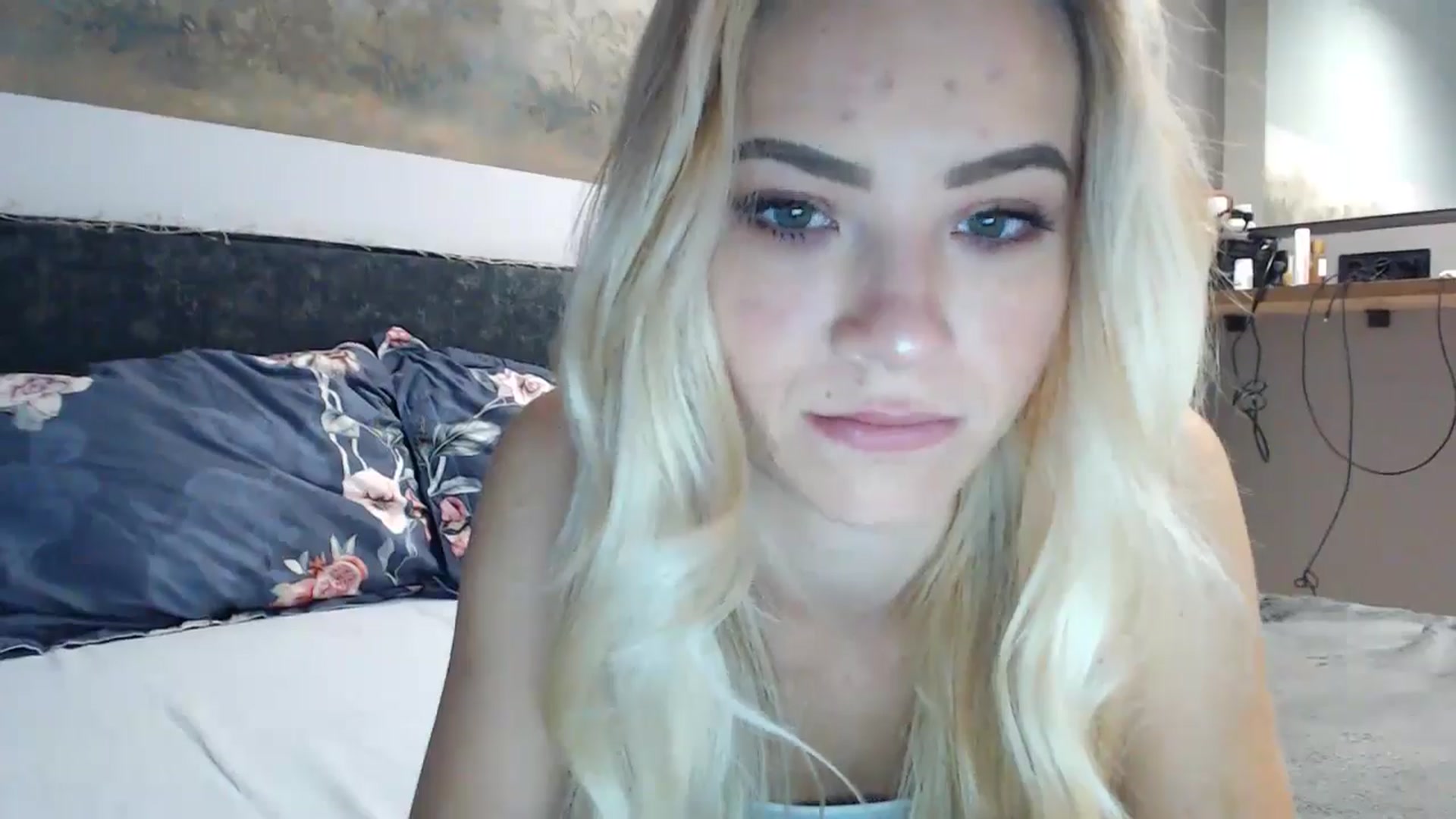 Gallery image thumbnail from fiancee's myfreecams stream on, 05/07/2024, 02:07 image 16 of 20