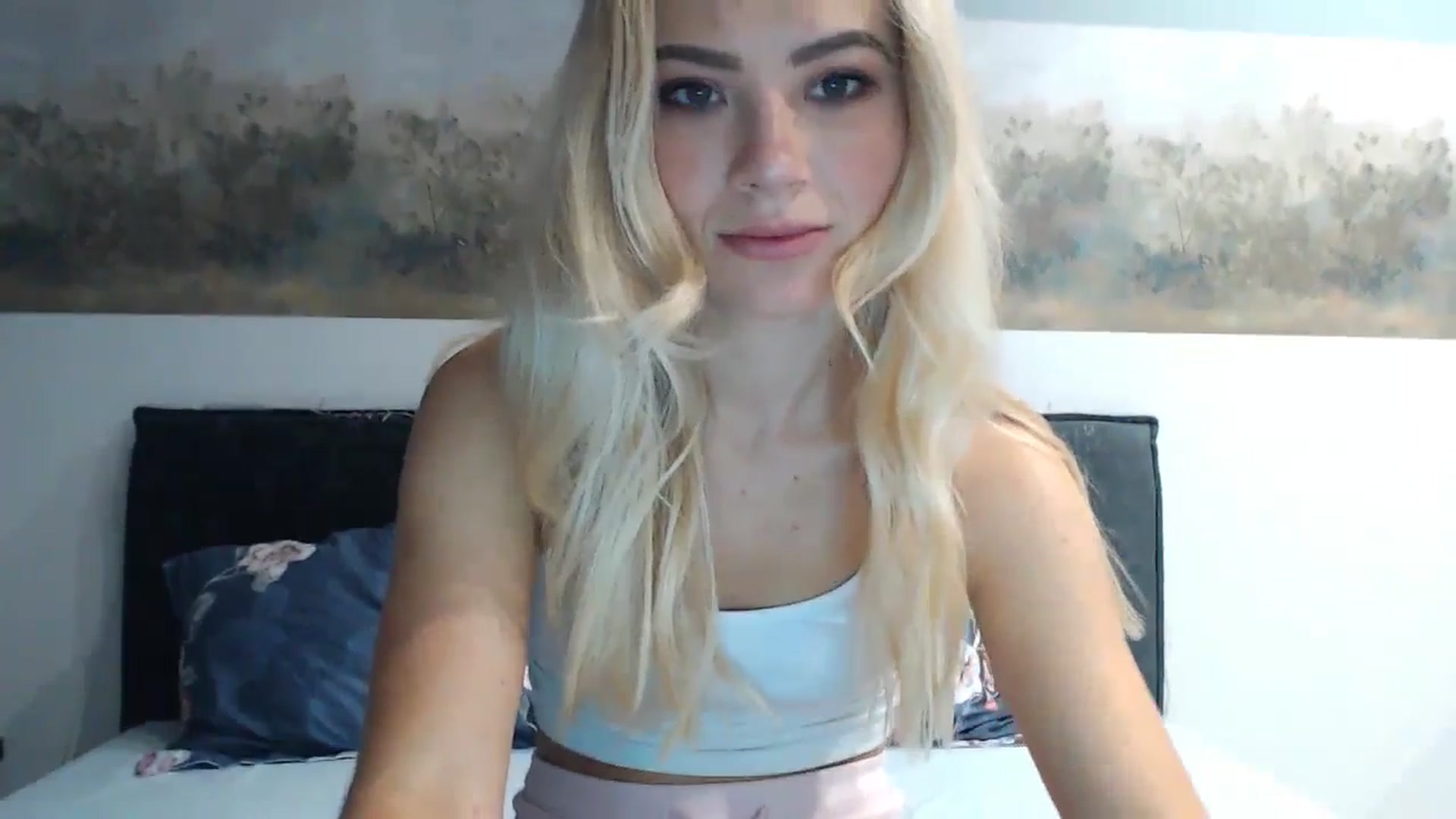 Gallery image thumbnail from fiancee's myfreecams stream on, 05/07/2024, 02:07 image 3 of 20