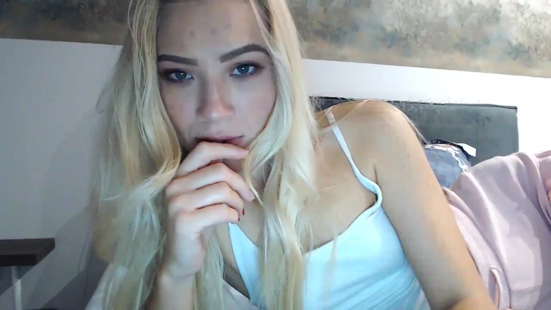 Gallery image thumbnail from fiancee's myfreecams stream on, 05/07/2024, 02:07 image 5 of 20
