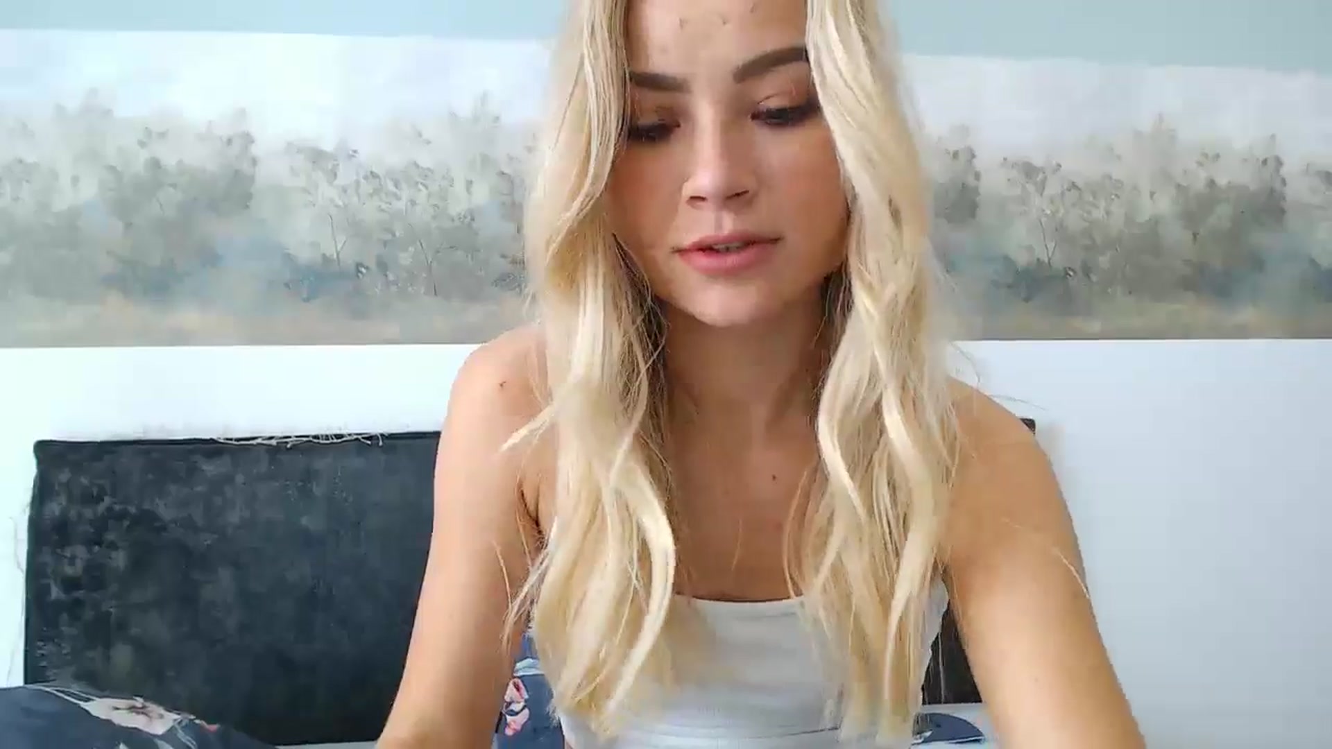 Gallery image thumbnail from fiancee's myfreecams stream on, 05/07/2024, 04:07 image 10 of 20