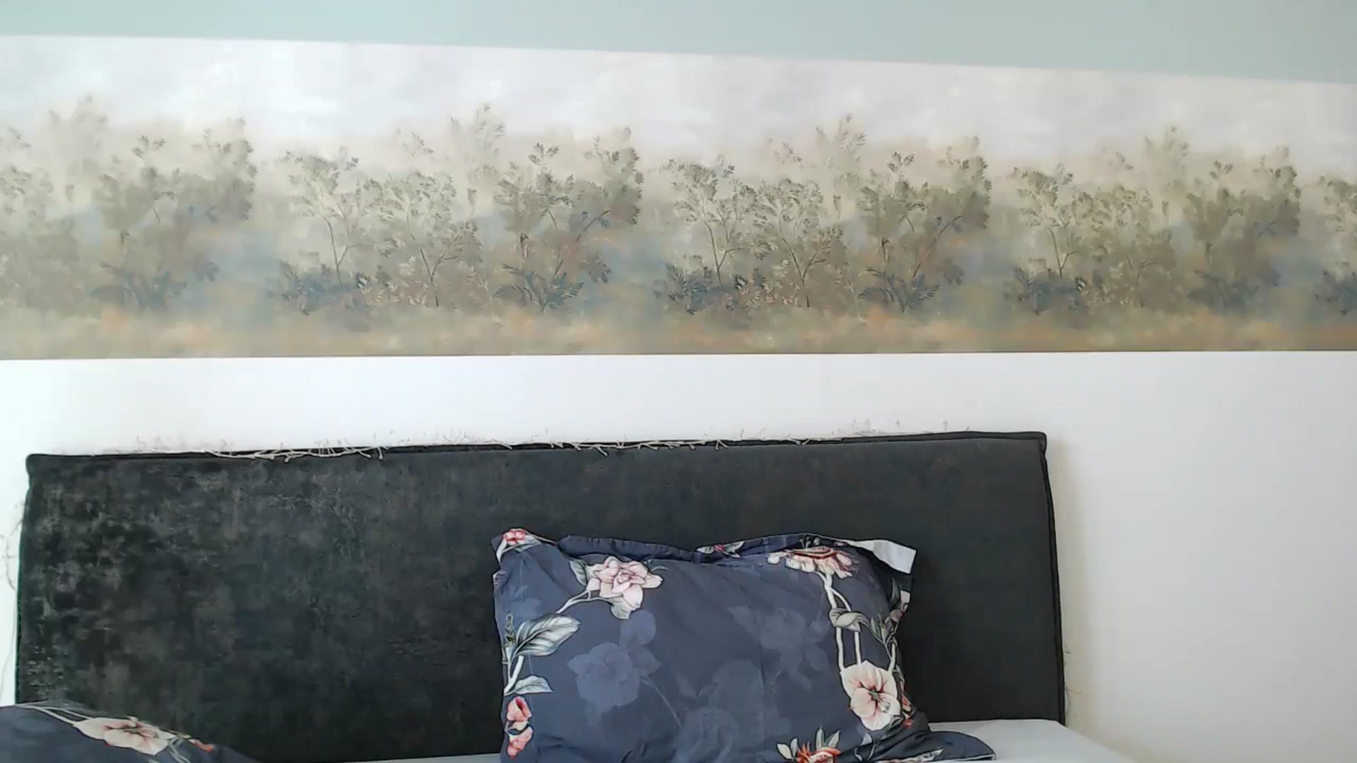 Gallery image thumbnail from fiancee's myfreecams stream on, 05/07/2024, 04:07 image 6 of 20
