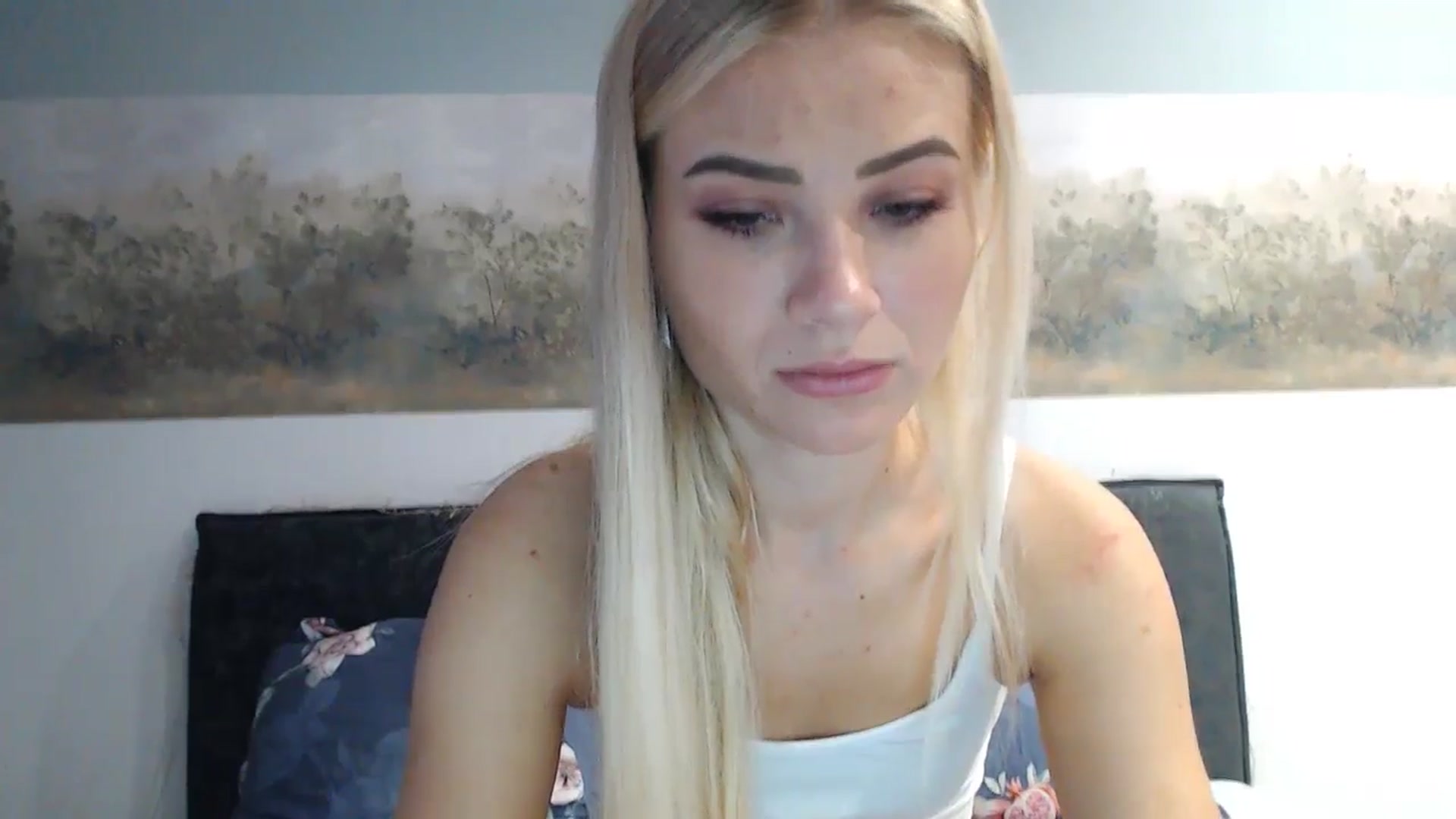 Gallery image thumbnail from fiancee's myfreecams stream on, 05/08/2024, 02:01 image 20 of 20