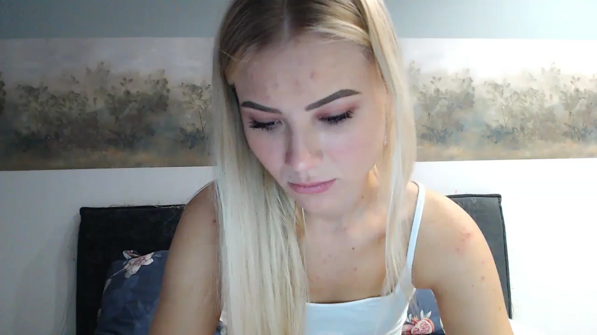 Gallery image thumbnail from fiancee's myfreecams stream on, 05/08/2024, 02:01 image 5 of 20
