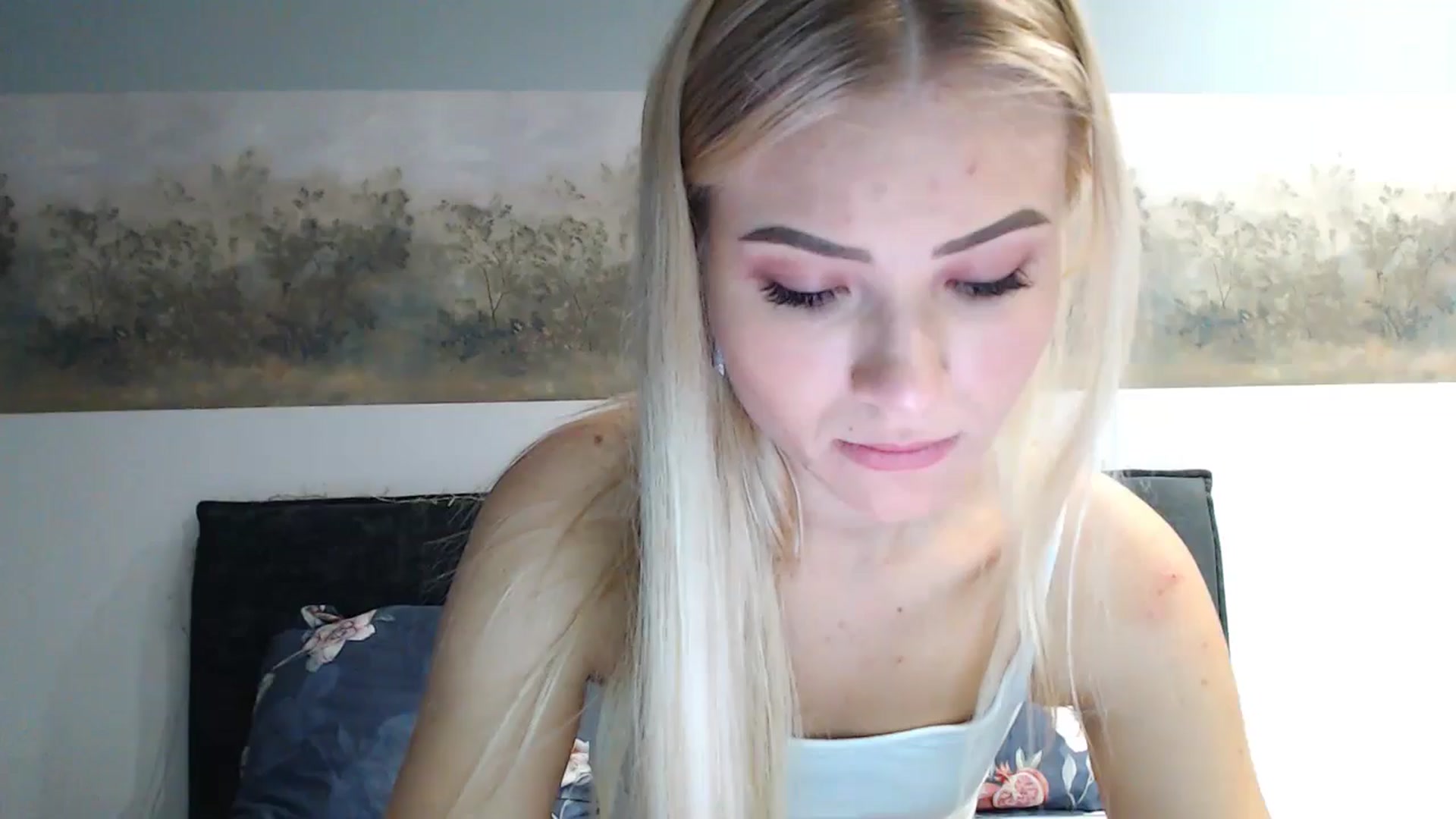 Gallery image thumbnail from fiancee's myfreecams stream on, 05/08/2024, 02:01 image 1 of 20