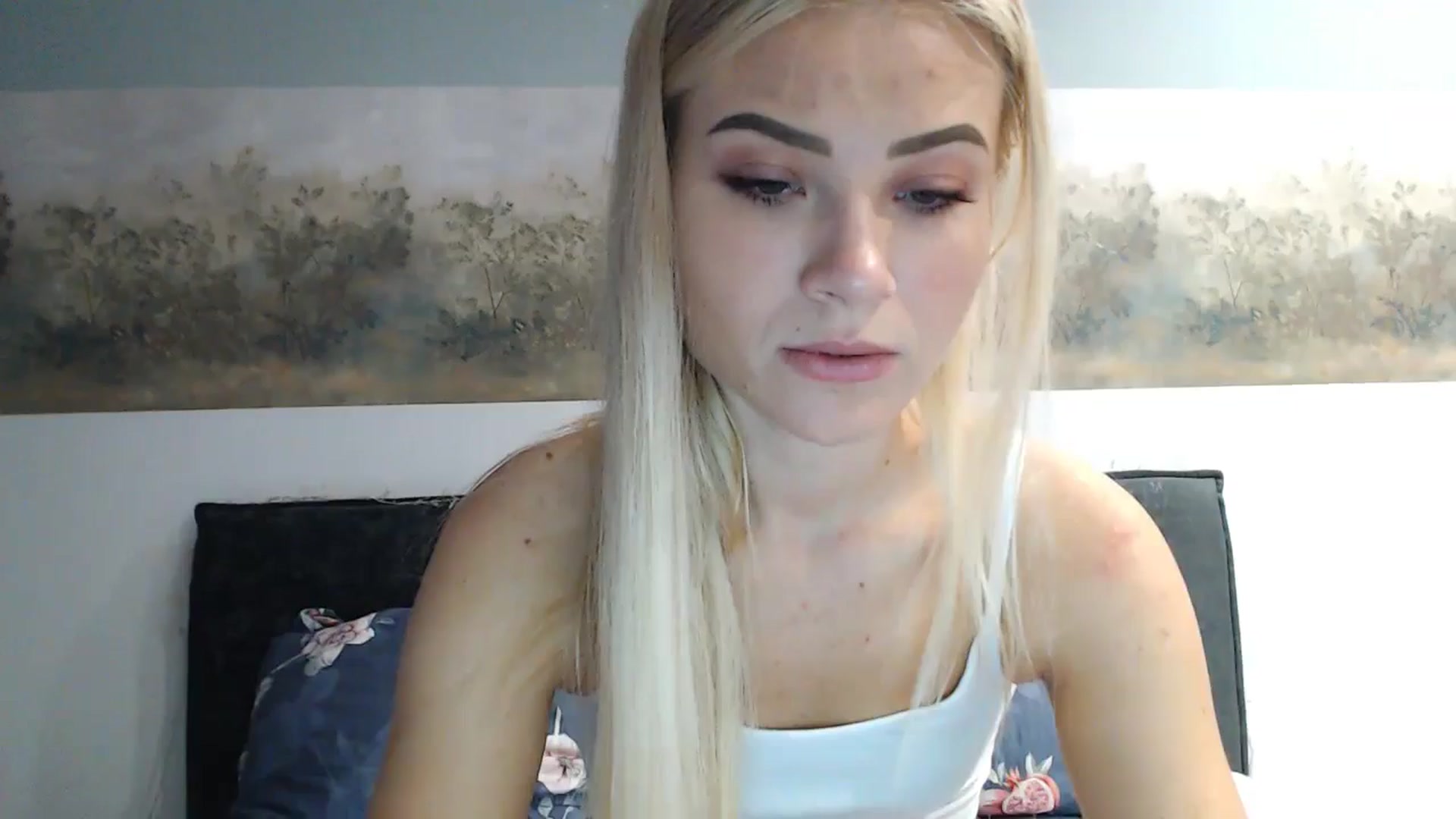 Gallery image thumbnail from fiancee's myfreecams stream on, 05/08/2024, 02:01 image 3 of 20