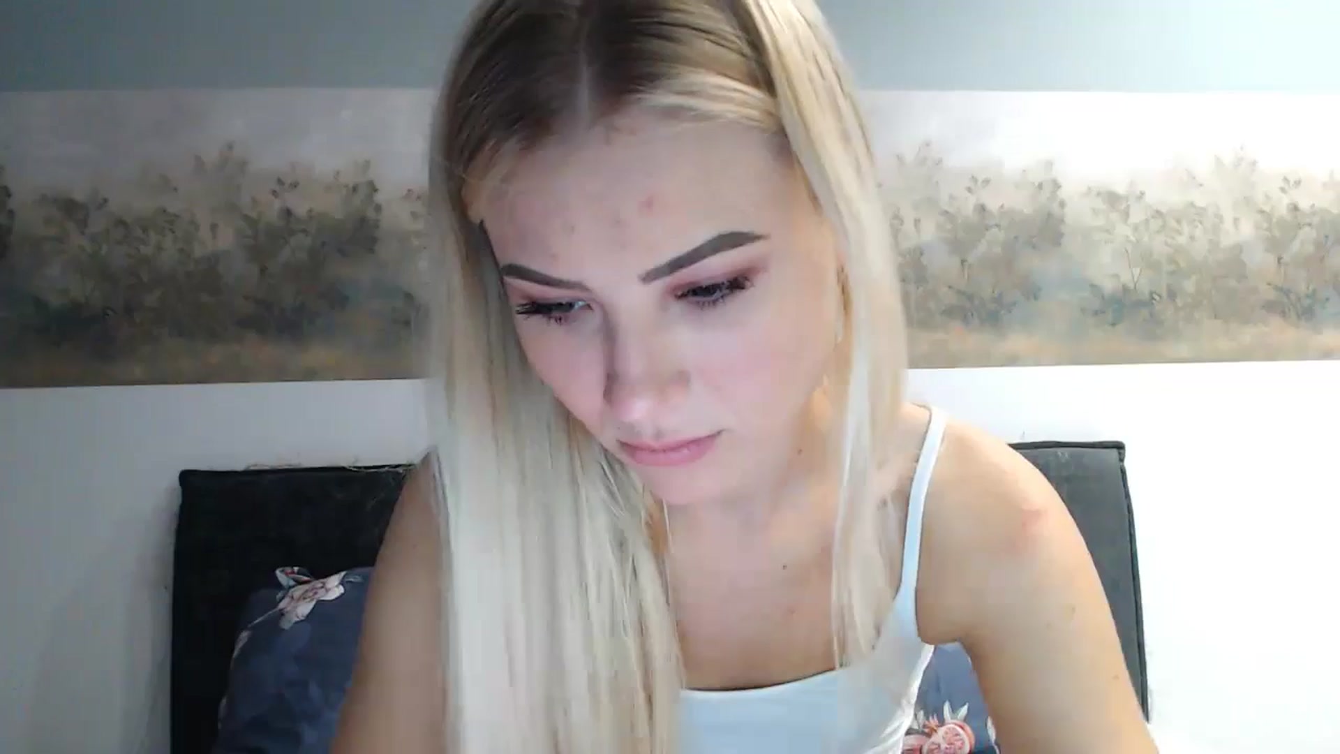 Gallery image thumbnail from fiancee's myfreecams stream on, 05/08/2024, 02:01 image 6 of 20