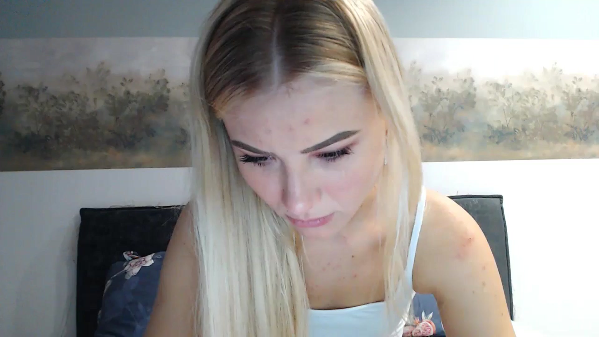 Gallery image thumbnail from fiancee's myfreecams stream on, 05/08/2024, 02:01 image 9 of 20