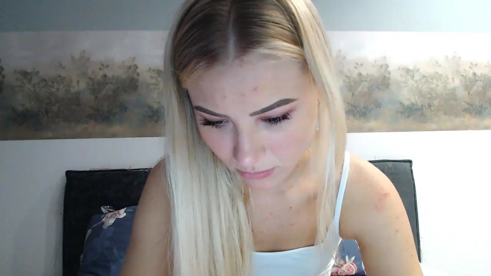 Gallery image thumbnail from fiancee's myfreecams stream on, 05/08/2024, 02:01 image 7 of 20
