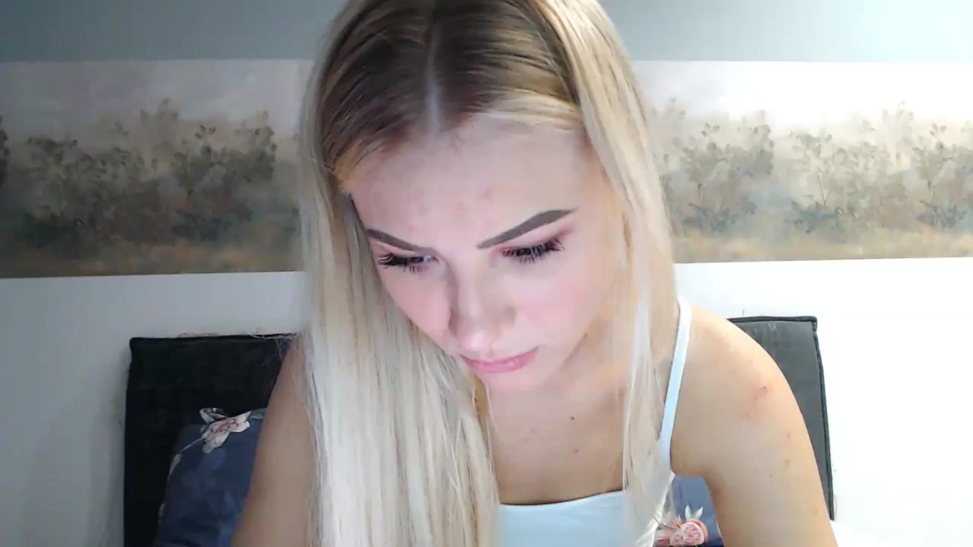 Gallery image thumbnail from fiancee's myfreecams stream on, 05/08/2024, 02:01 image 12 of 20