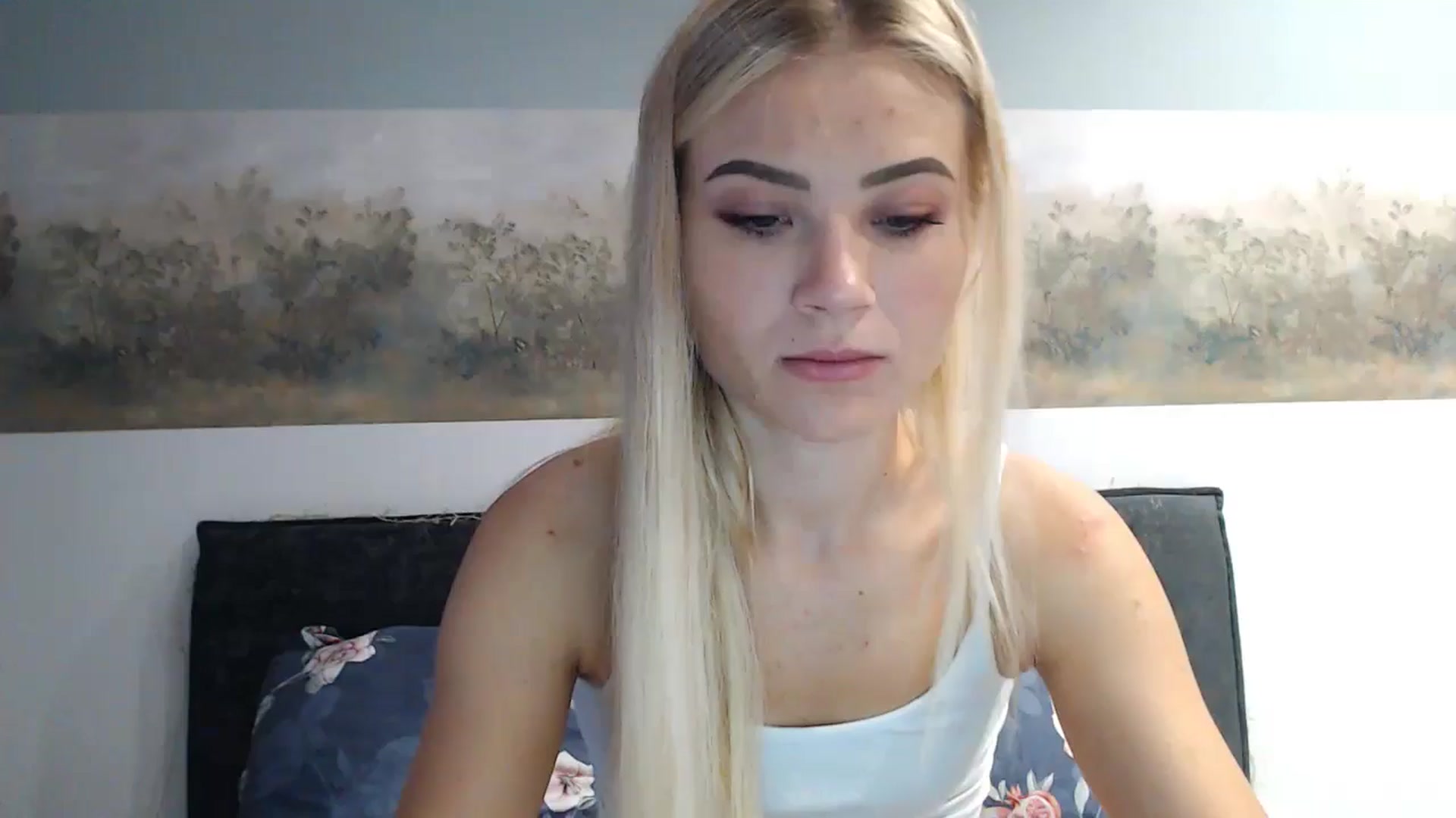 Gallery image thumbnail from fiancee's myfreecams stream on, 05/08/2024, 02:01 image 15 of 20