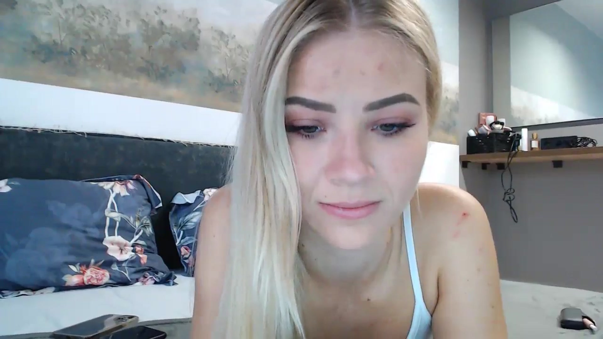 Gallery image thumbnail from fiancee's myfreecams stream on, 05/08/2024, 02:58 image 6 of 20