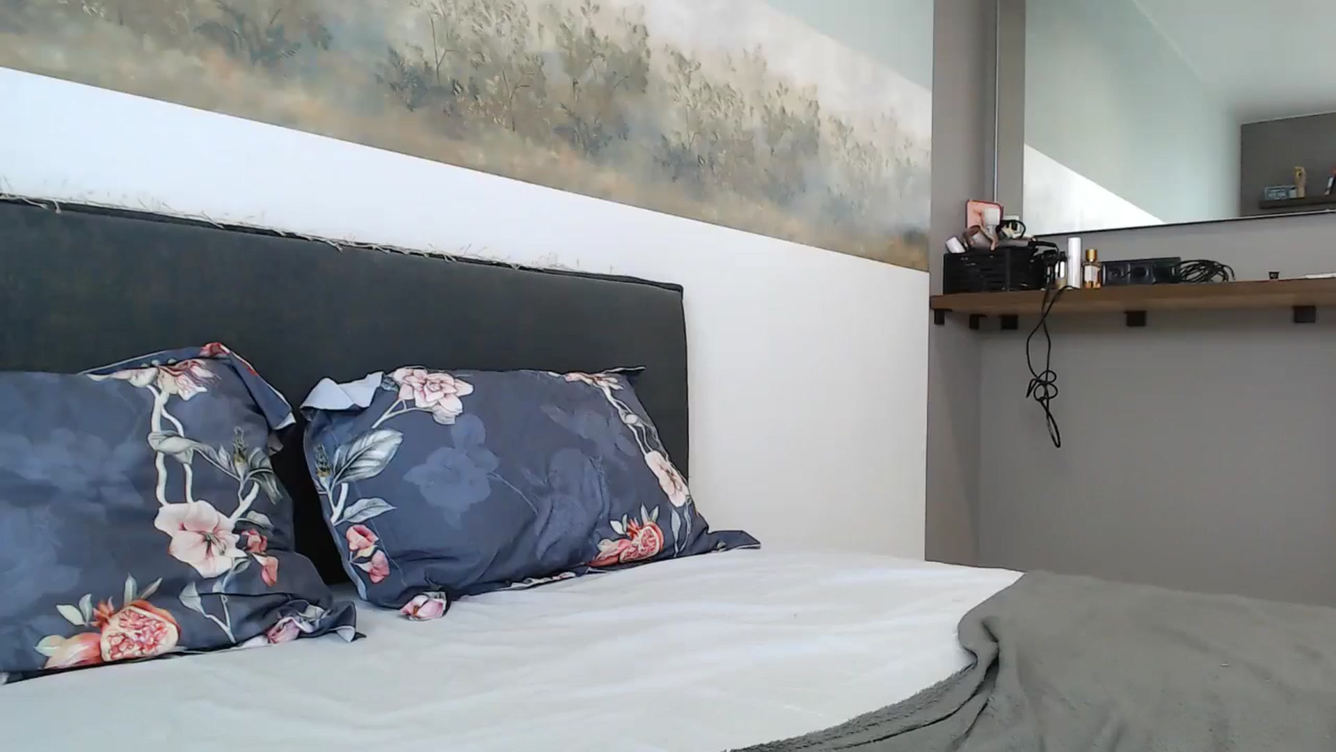 Gallery image thumbnail from fiancee's myfreecams stream on, 05/08/2024, 04:56 image 20 of 20