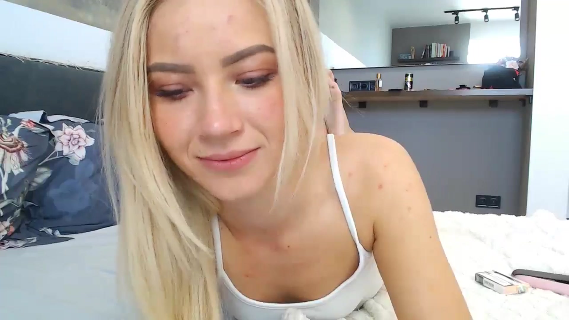 Gallery image thumbnail from fiancee's myfreecams stream on, 05/10/2024, 05:27 image 11 of 20