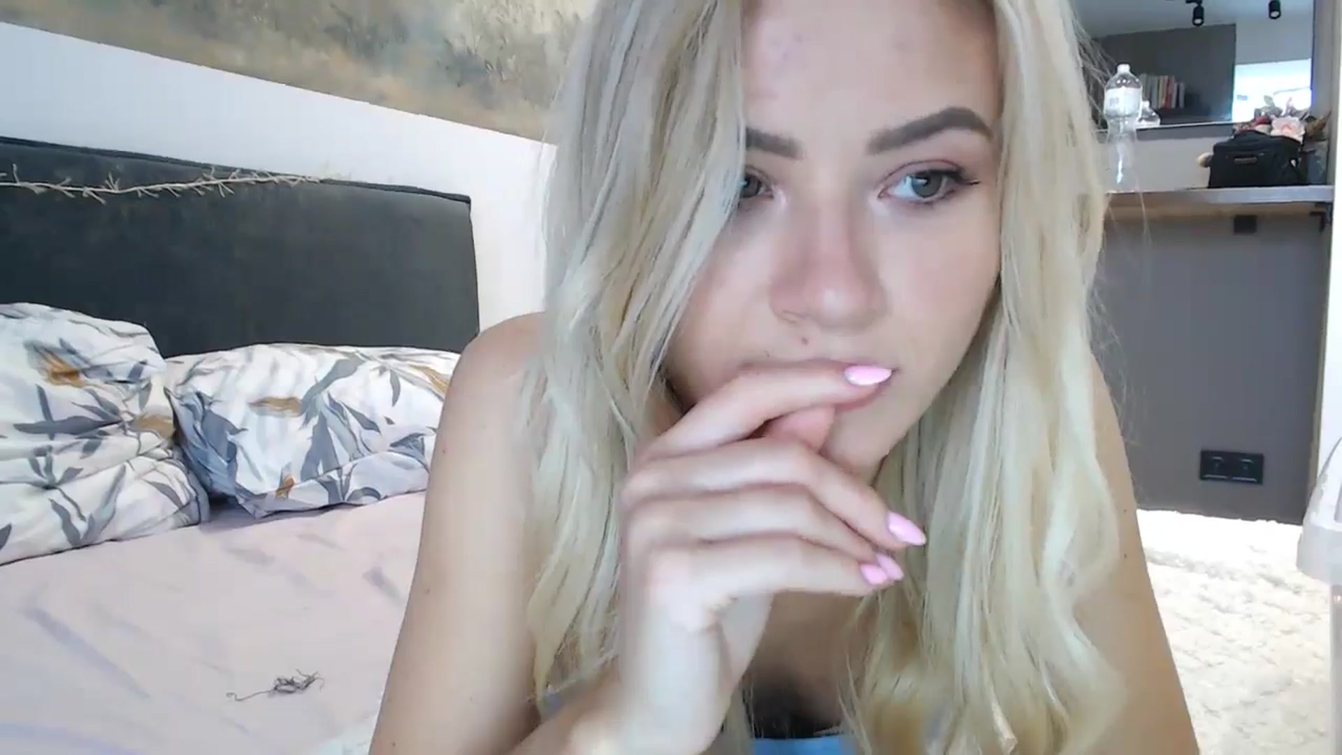 Gallery image thumbnail from fiancee's myfreecams stream on, 05/14/2024, 04:24 image 2 of 20