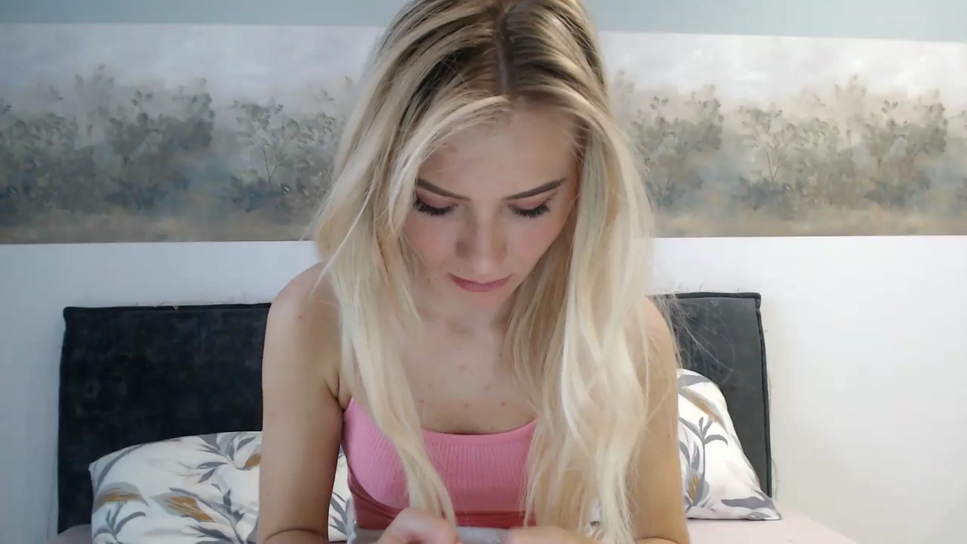 Gallery image thumbnail from fiancee's myfreecams stream on, 05/16/2024, 03:48 image 13 of 20