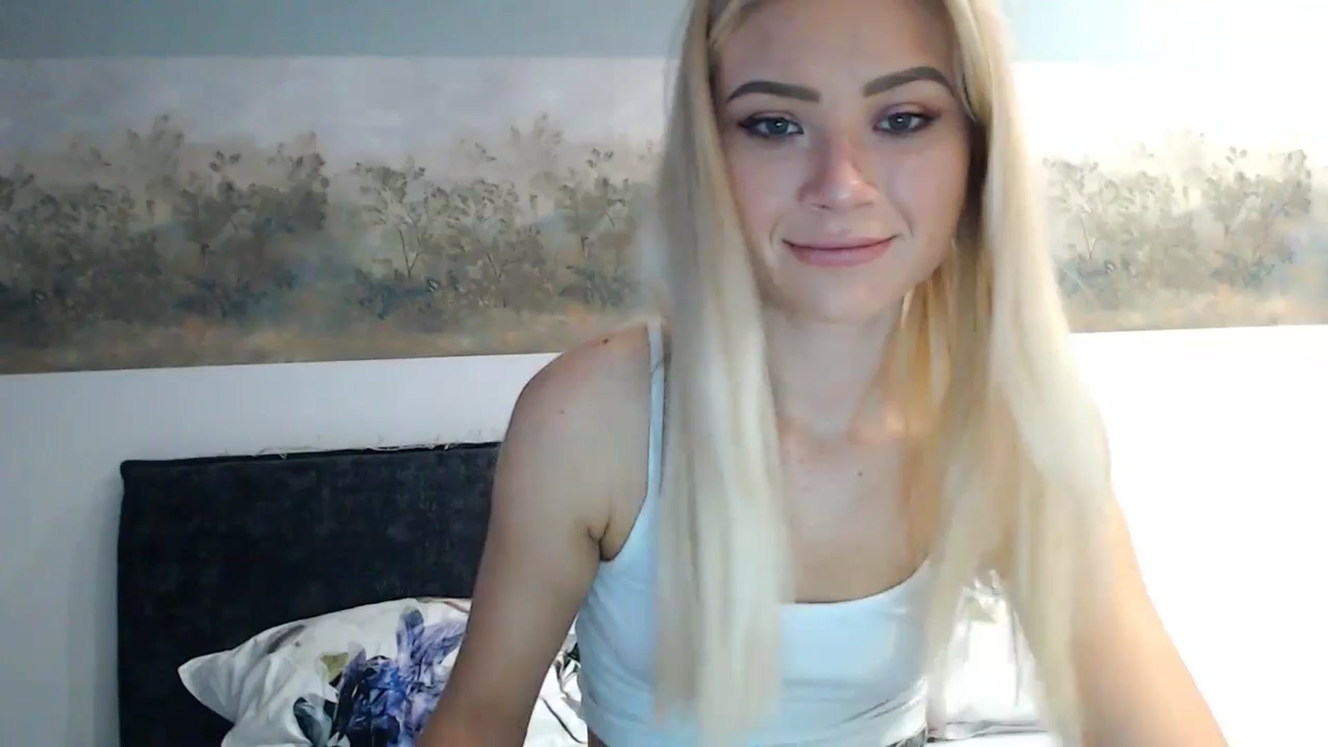 Gallery image thumbnail from fiancee's myfreecams stream on, 05/20/2024, 02:36 image 1 of 20