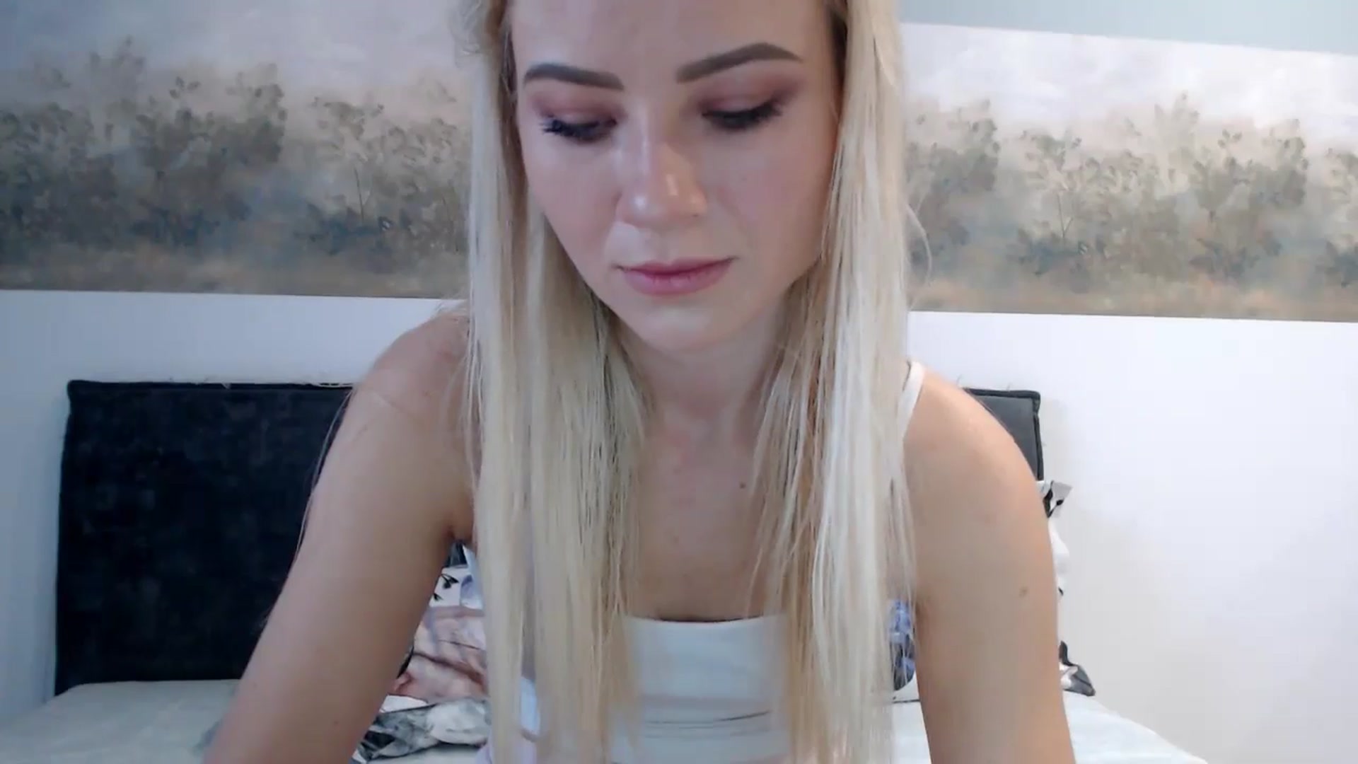 Gallery image thumbnail from fiancee's myfreecams stream on, 05/21/2024, 03:03 image 3 of 20