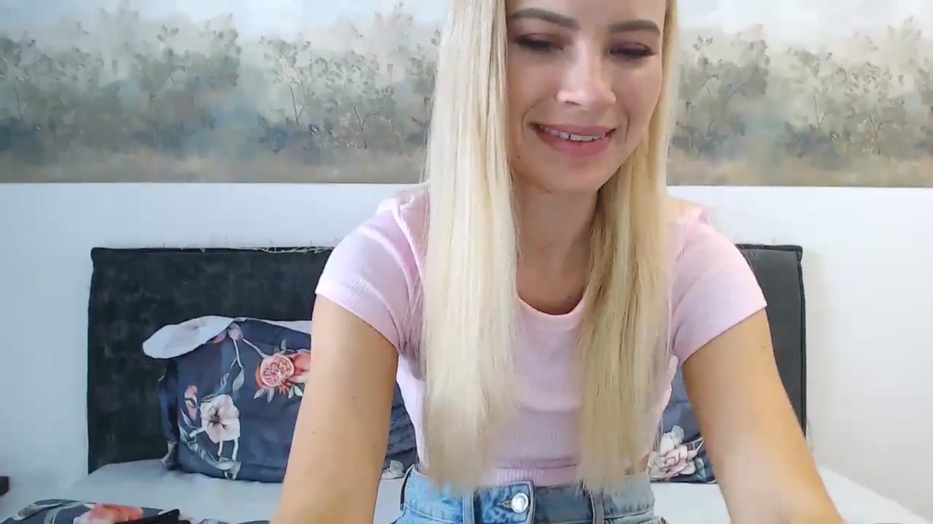 Gallery image thumbnail from fiancee's myfreecams stream on, 05/28/2024, 05:17 image 2 of 20