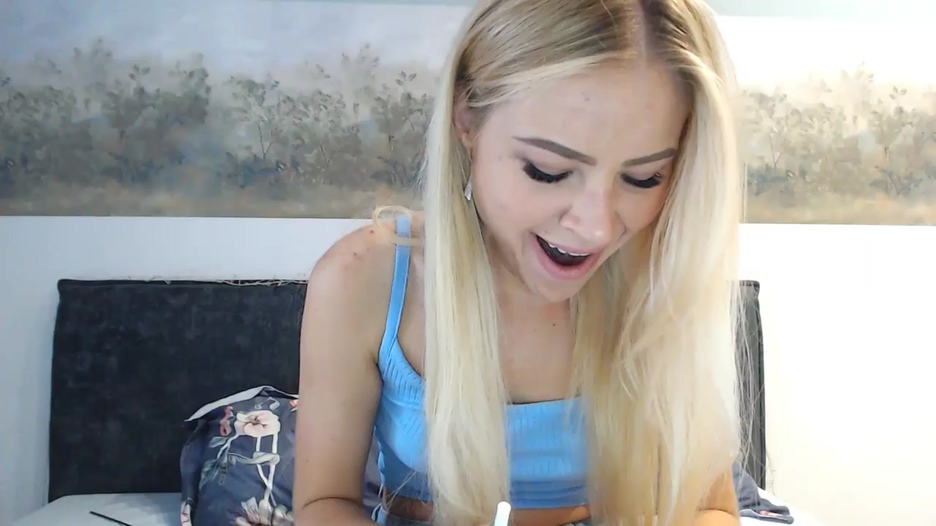Gallery image thumbnail from fiancee's myfreecams stream on, 05/29/2024, 03:51 image 1 of 20