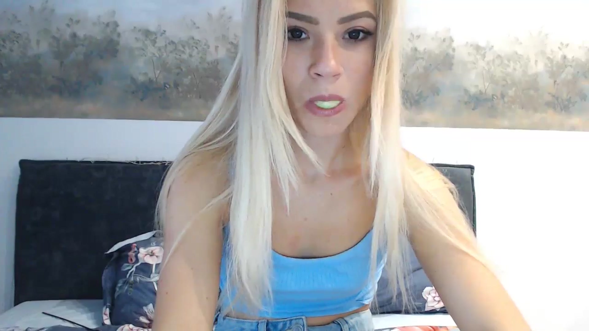 Gallery image thumbnail from fiancee's myfreecams stream on, 05/29/2024, 03:51 image 14 of 20