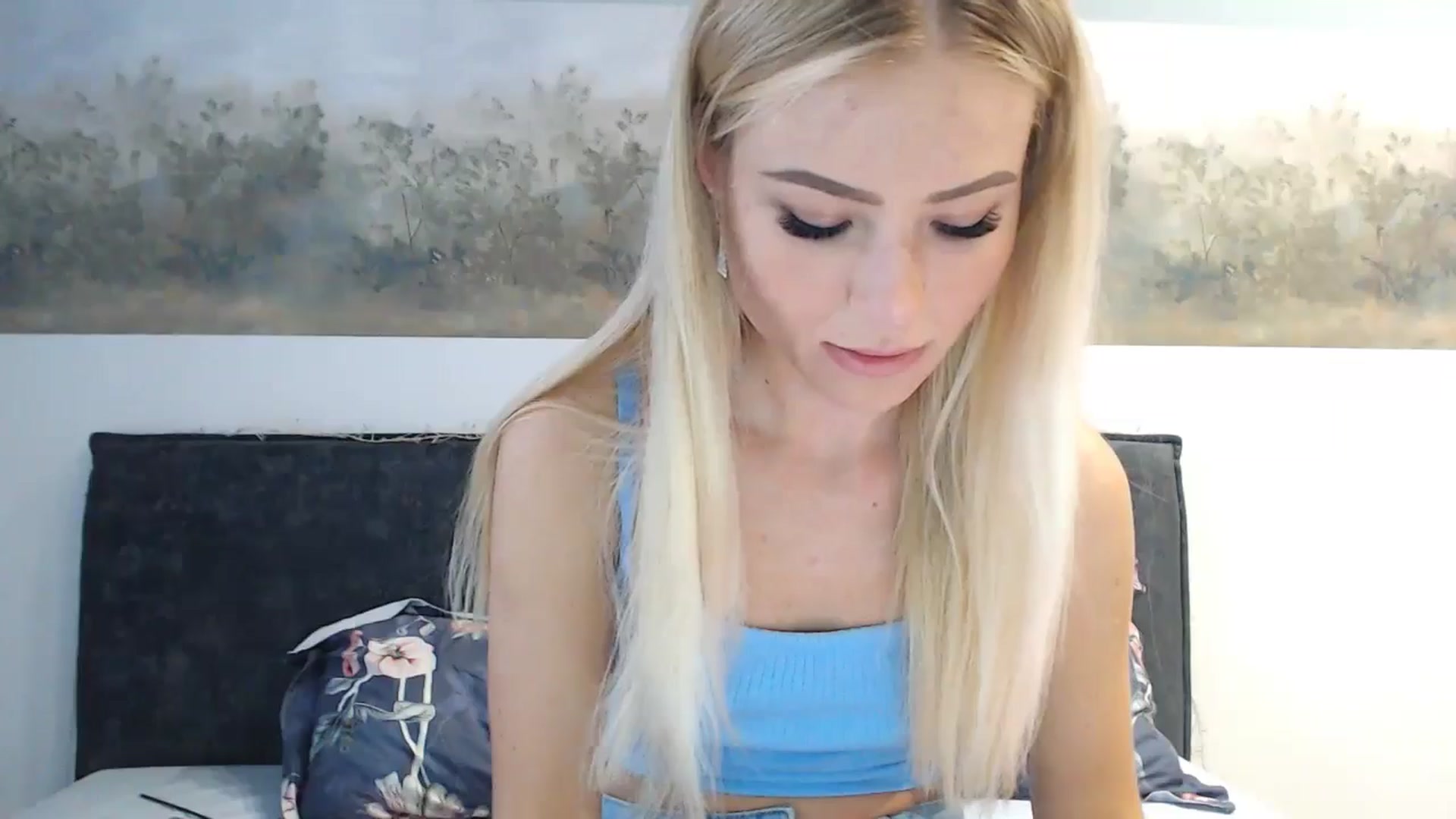 Gallery image thumbnail from fiancee's myfreecams stream on, 05/29/2024, 03:51 image 2 of 20