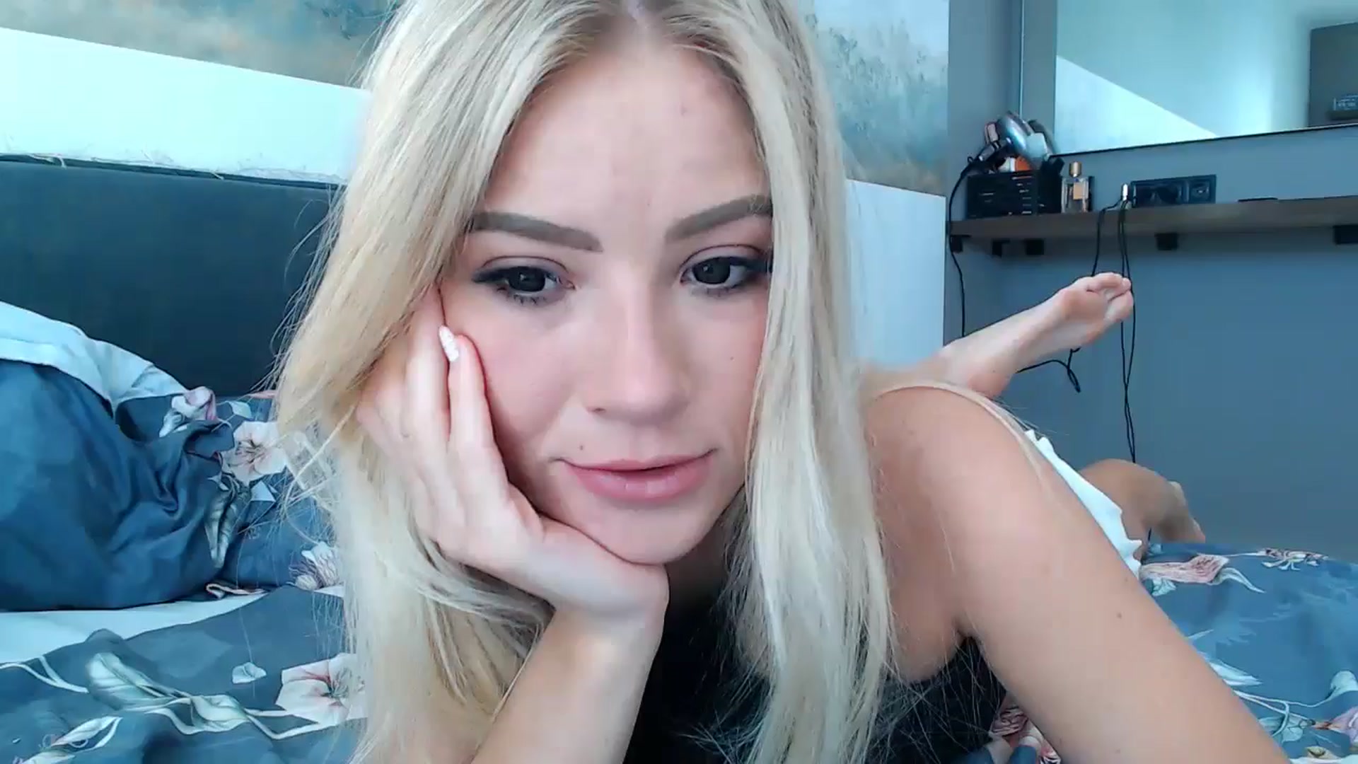 Gallery image thumbnail from fiancee's myfreecams stream on, 05/31/2024, 03:23 image 1 of 20