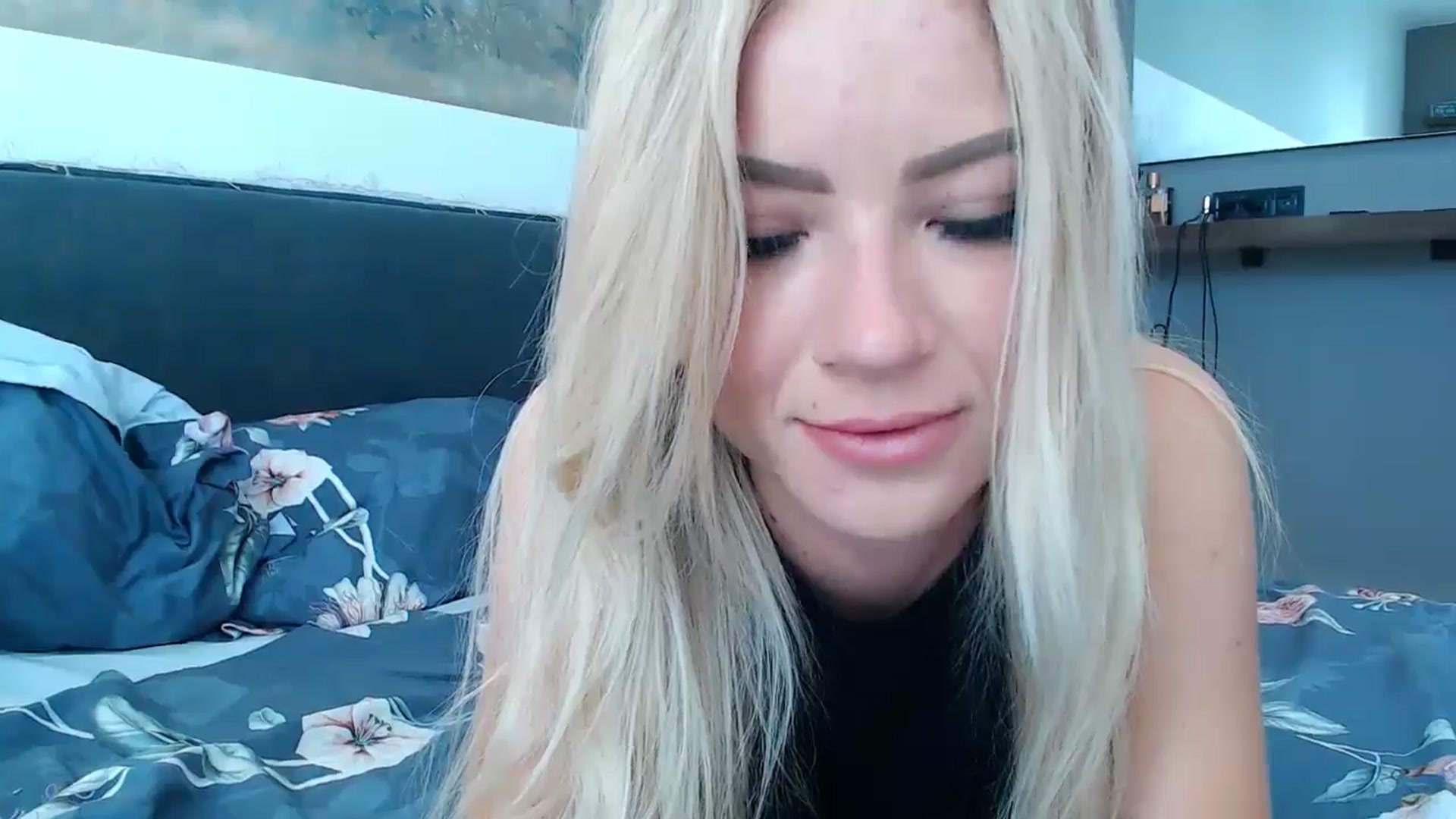 Gallery image thumbnail from fiancee's myfreecams stream on, 05/31/2024, 03:23 image 4 of 20