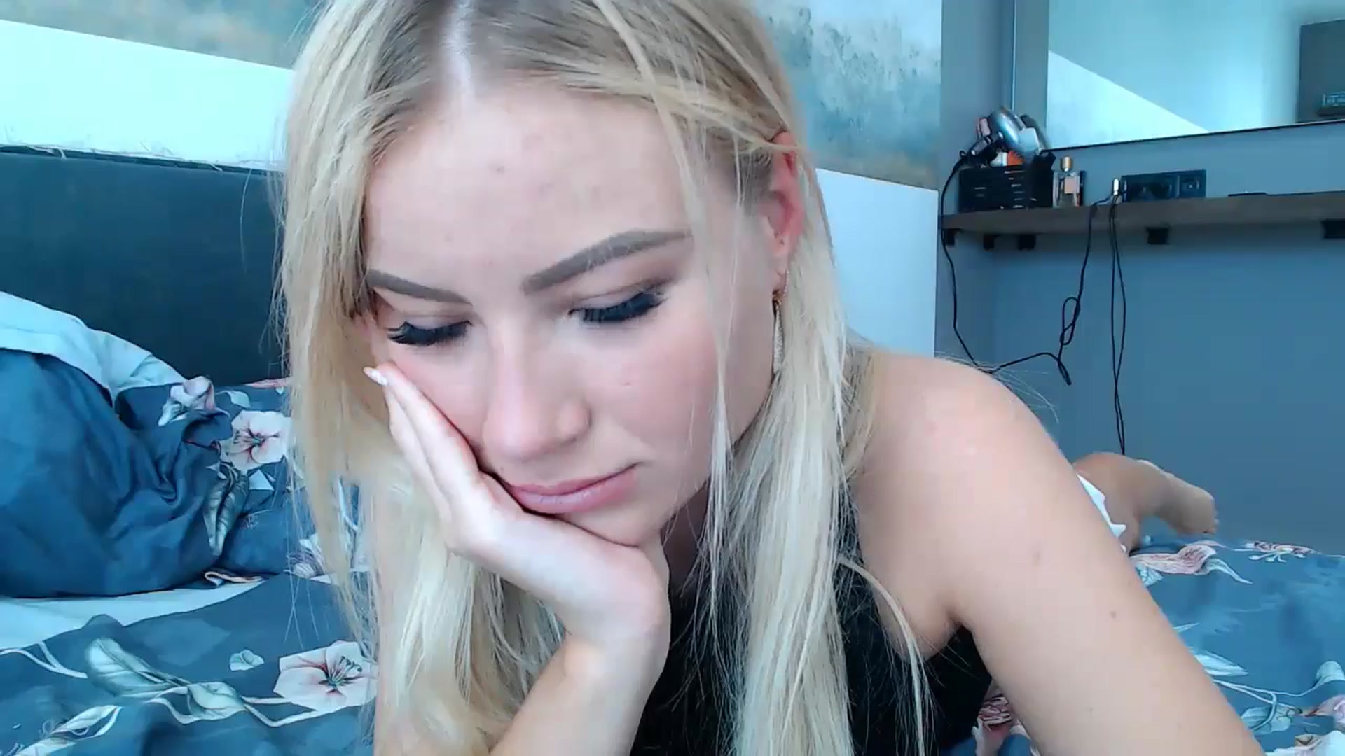 Gallery image thumbnail from fiancee's myfreecams stream on, 05/31/2024, 03:23 image 11 of 20