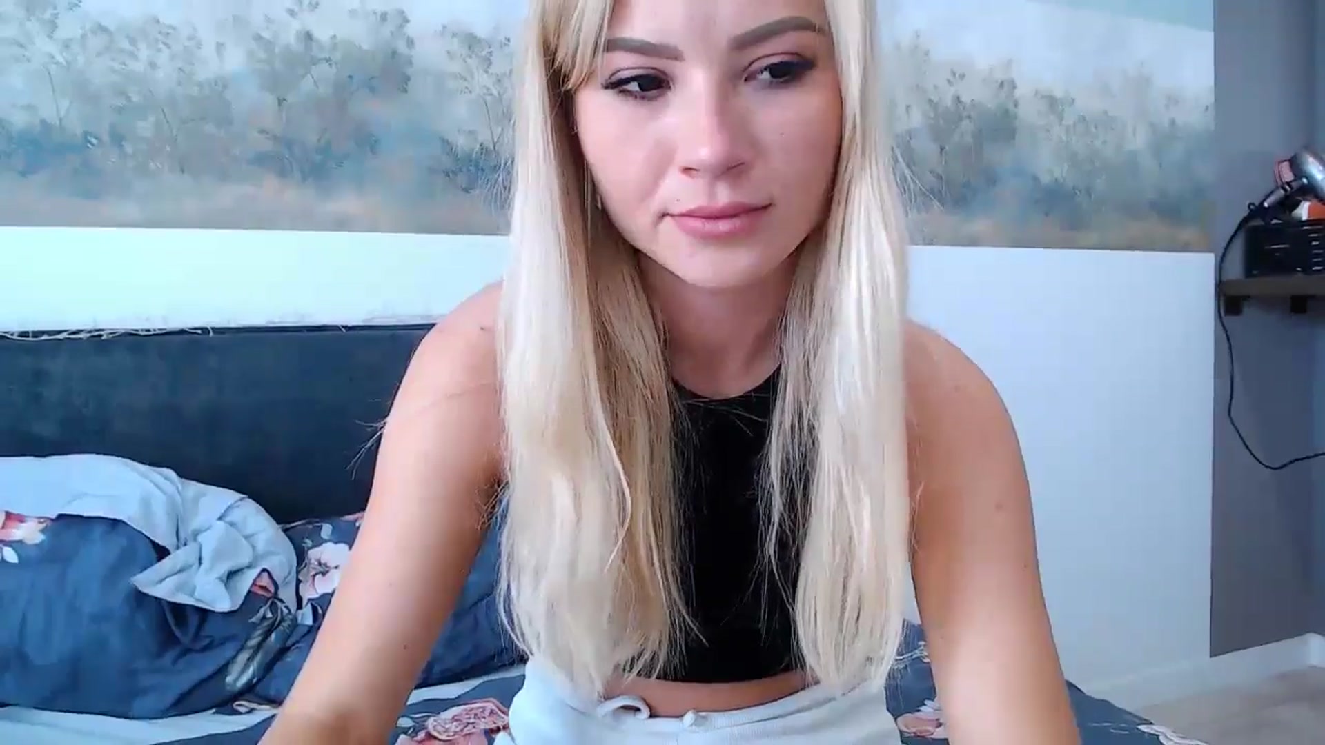 Gallery image thumbnail from fiancee's myfreecams stream on, 05/31/2024, 04:23 image 17 of 20