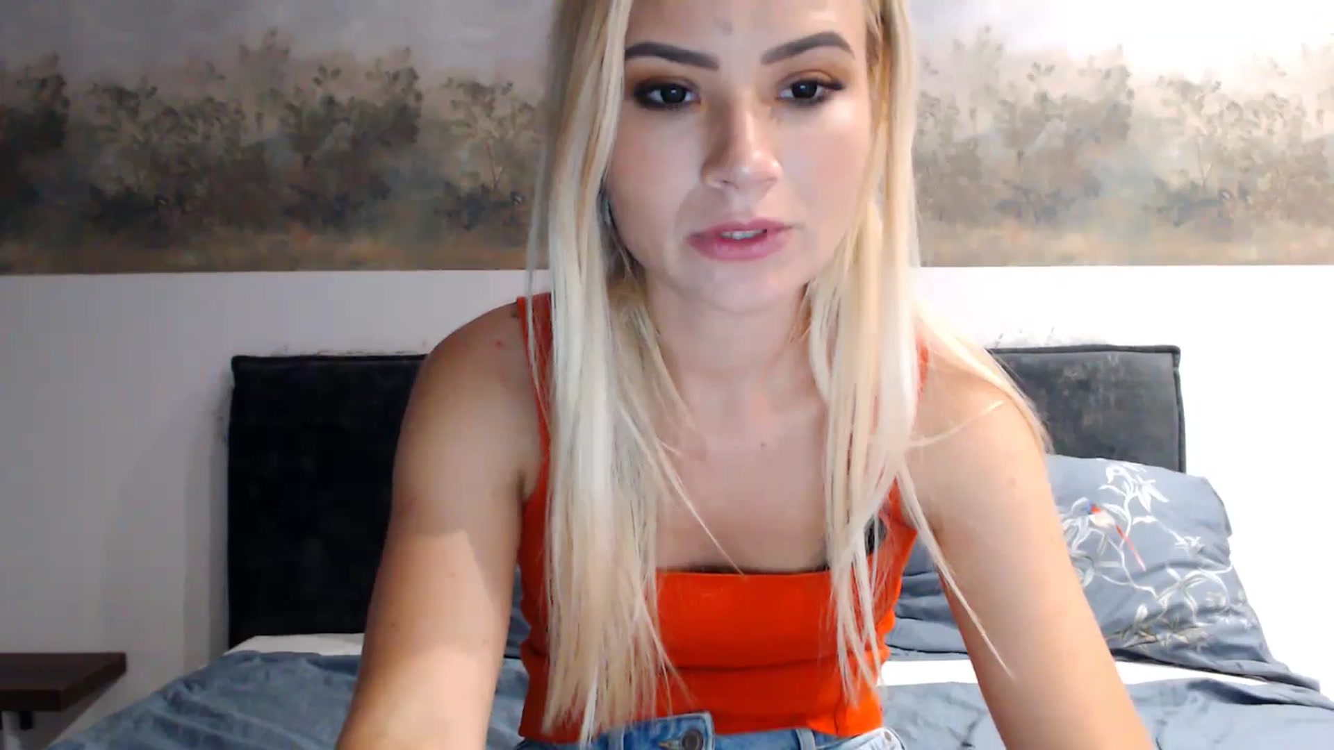 Gallery image thumbnail from fiancee's myfreecams stream on, 06/05/2024, 22:55 image 4 of 20