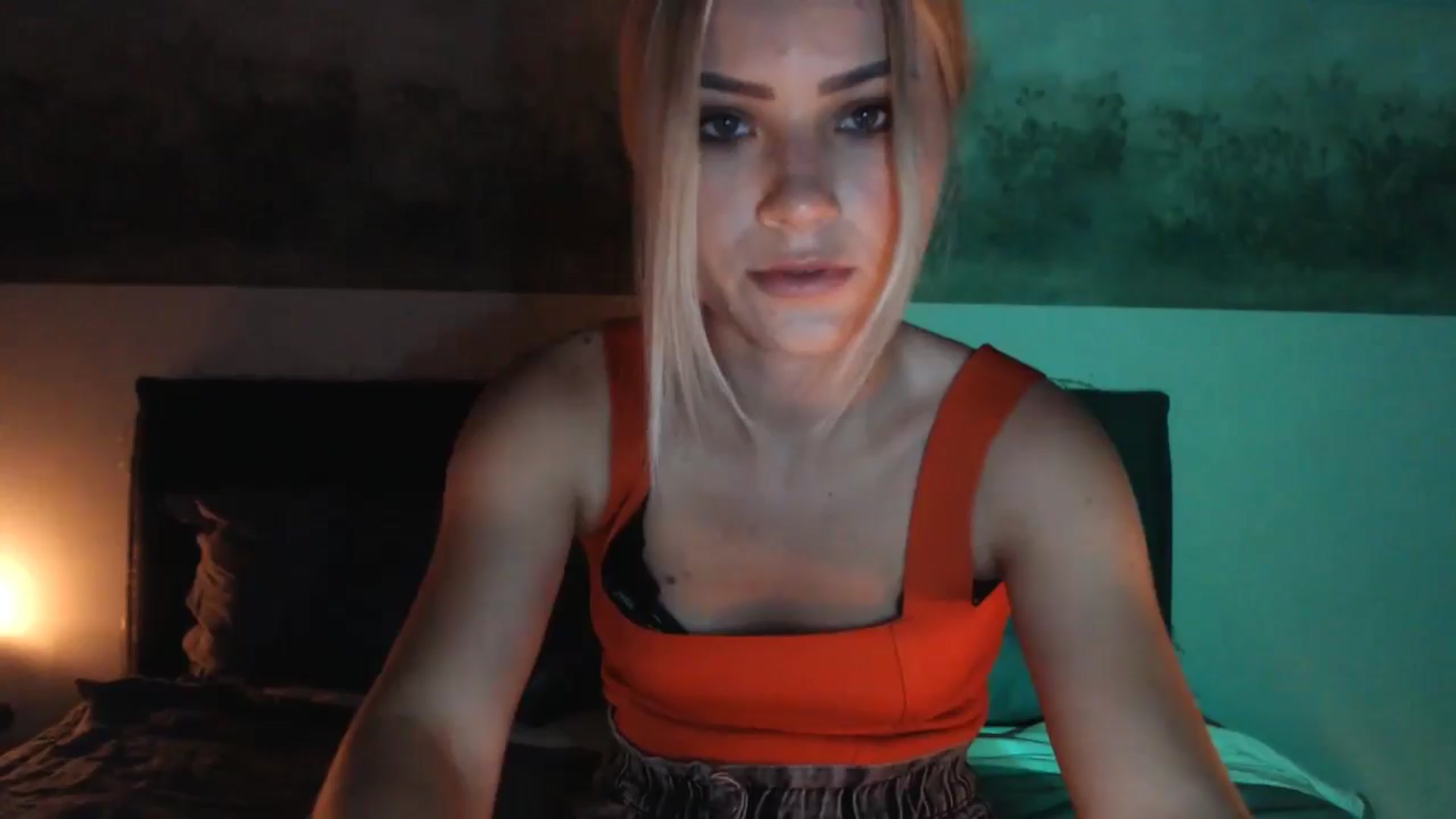 Gallery image thumbnail from fiancee's myfreecams stream on, 06/06/2024, 22:37 image 2 of 20