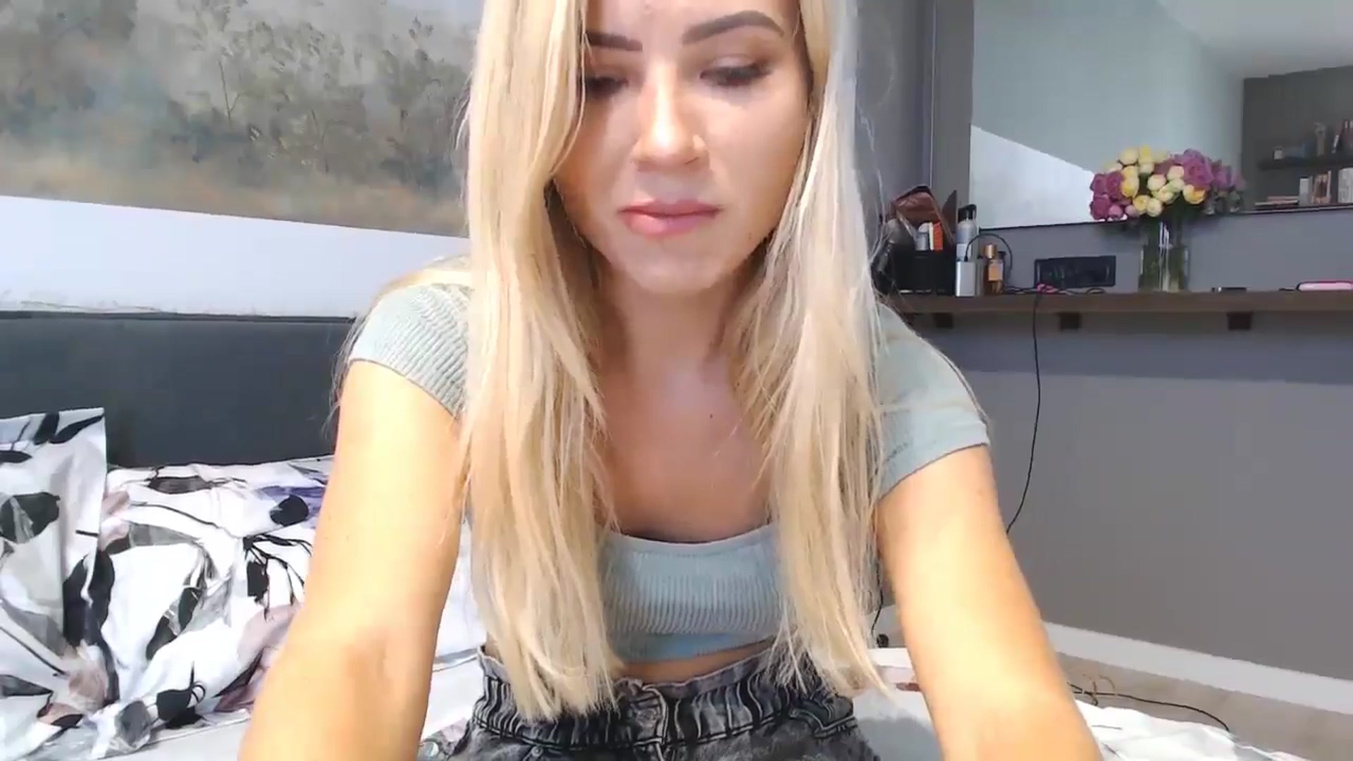 Gallery image thumbnail from fiancee's myfreecams stream on, 06/07/2024, 12:44 image 4 of 20