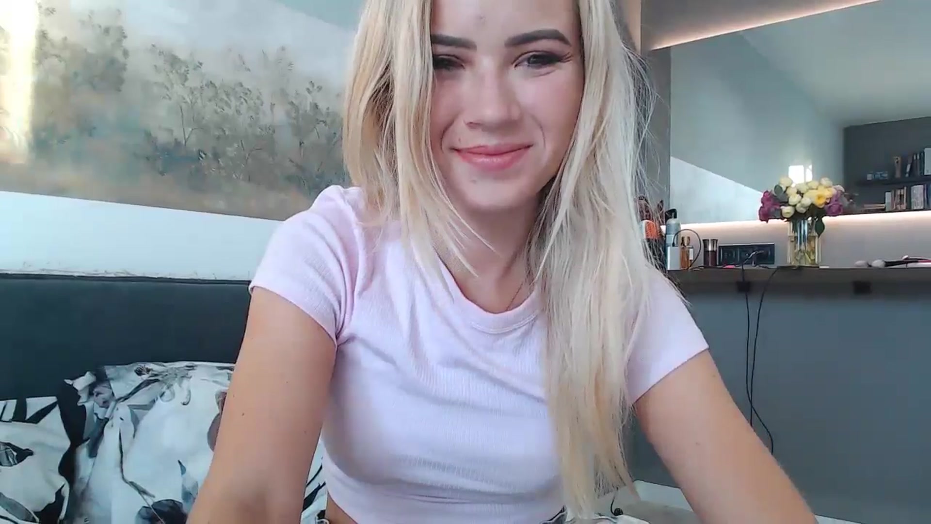 Gallery image thumbnail from fiancee's myfreecams stream on, 06/08/2024, 02:51 image 7 of 20