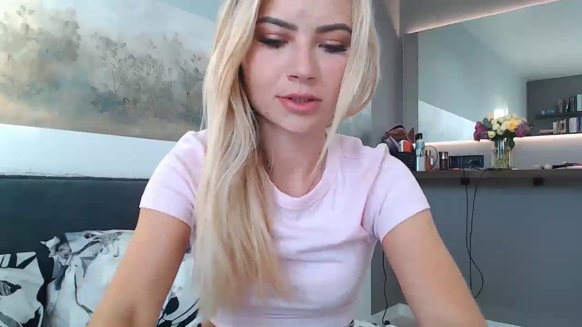 Gallery image thumbnail from fiancee's myfreecams stream on, 06/08/2024, 02:51 image 12 of 20