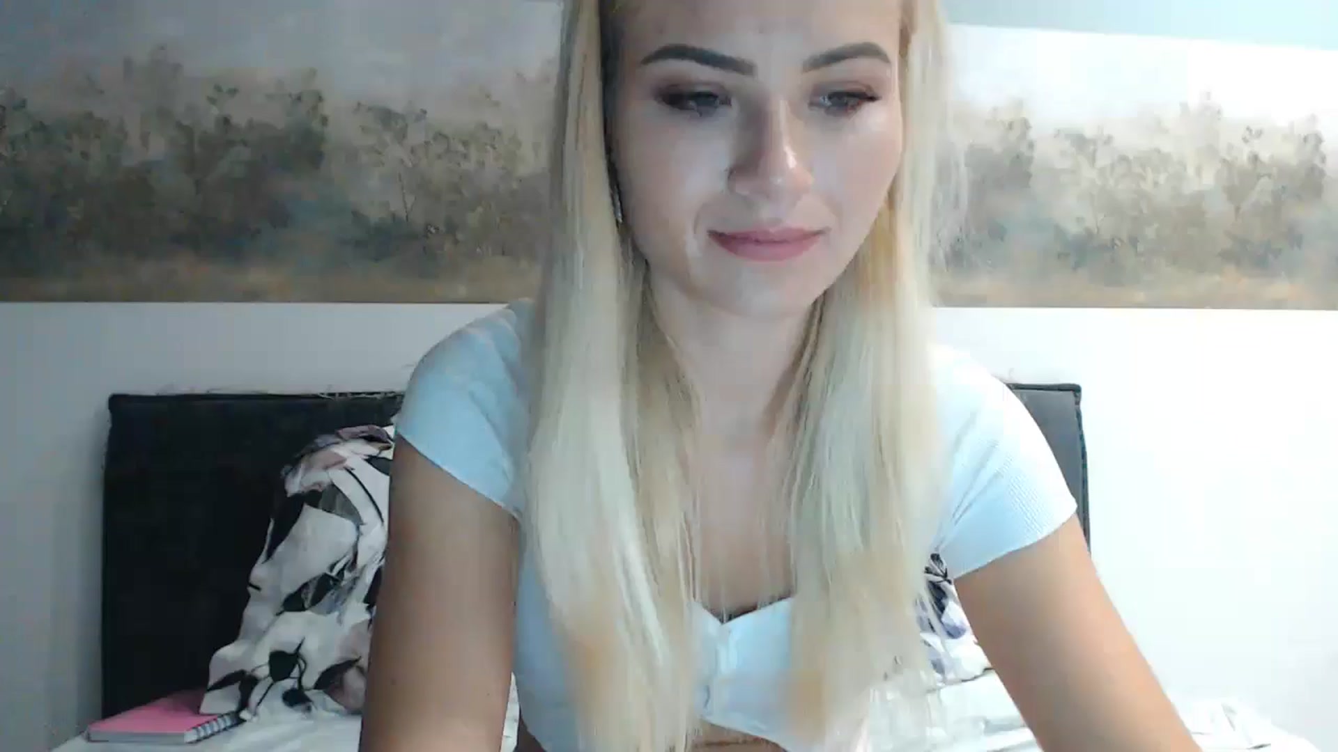 Gallery image thumbnail from fiancee's myfreecams stream on, 06/10/2024, 01:16 image 1 of 20