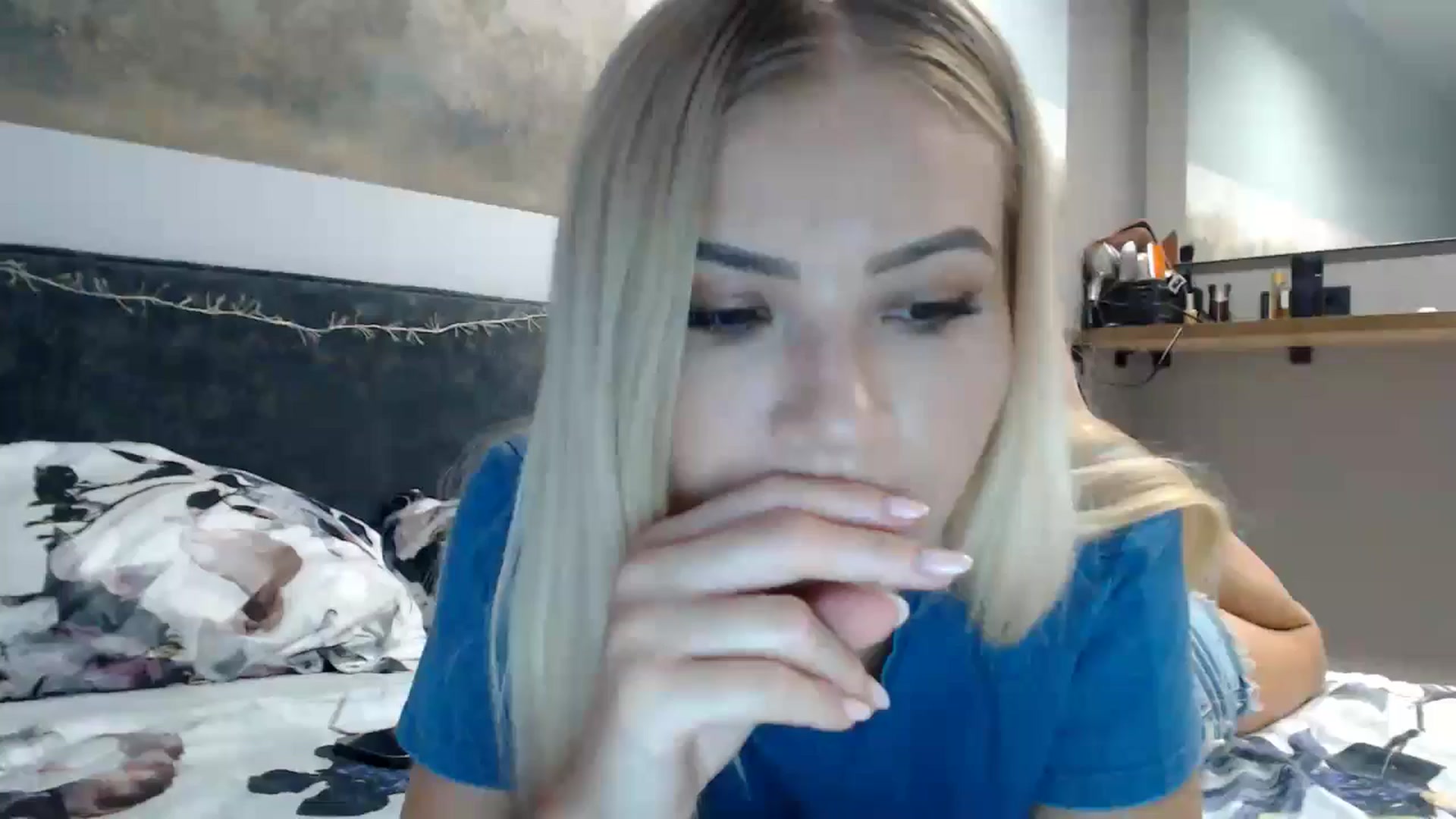 Gallery image thumbnail from fiancee's myfreecams stream on, 06/12/2024, 02:27 image 9 of 20