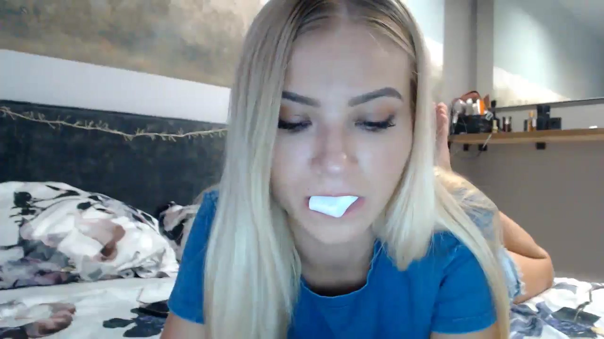 Gallery image thumbnail from fiancee's myfreecams stream on, 06/12/2024, 02:27 image 10 of 20