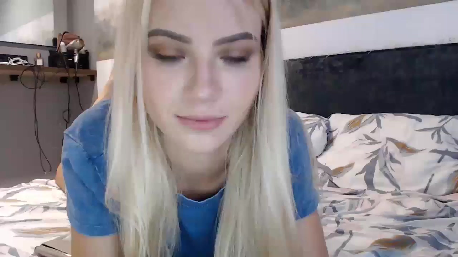 Gallery image thumbnail from fiancee's myfreecams stream on, 06/17/2024, 03:29 image 3 of 20