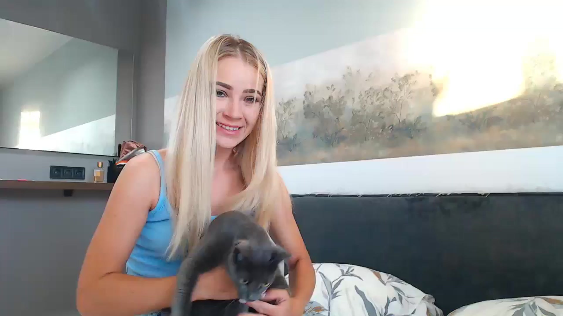 Gallery image thumbnail from fiancee's myfreecams stream on, 06/20/2024, 02:48 image 8 of 20