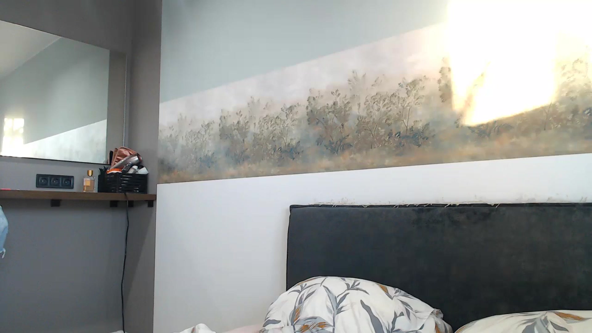 Gallery image thumbnail from fiancee's myfreecams stream on, 06/20/2024, 02:48 image 10 of 20