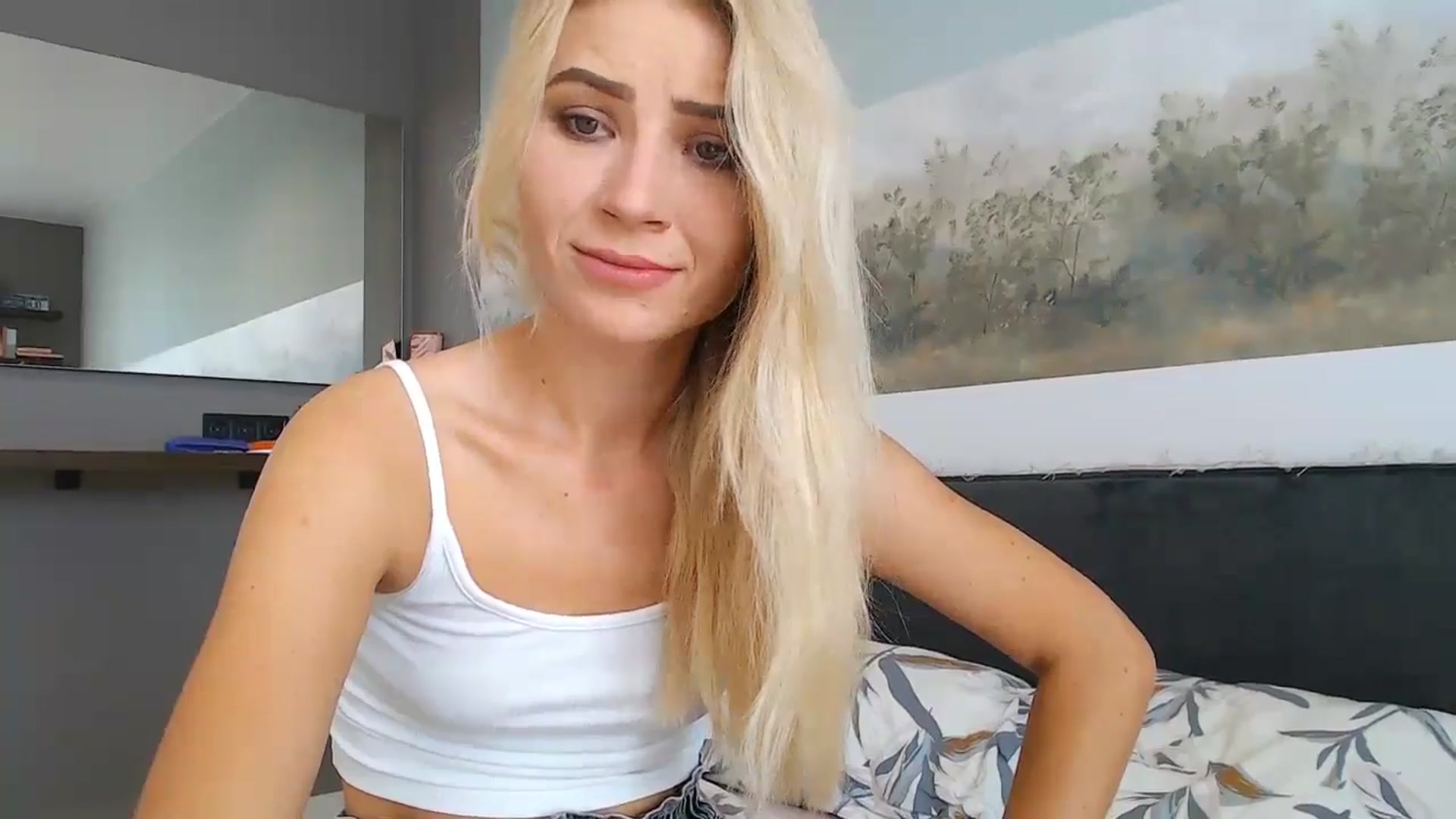 Gallery image thumbnail from fiancee's myfreecams stream on, 06/21/2024, 04:40 image 5 of 20