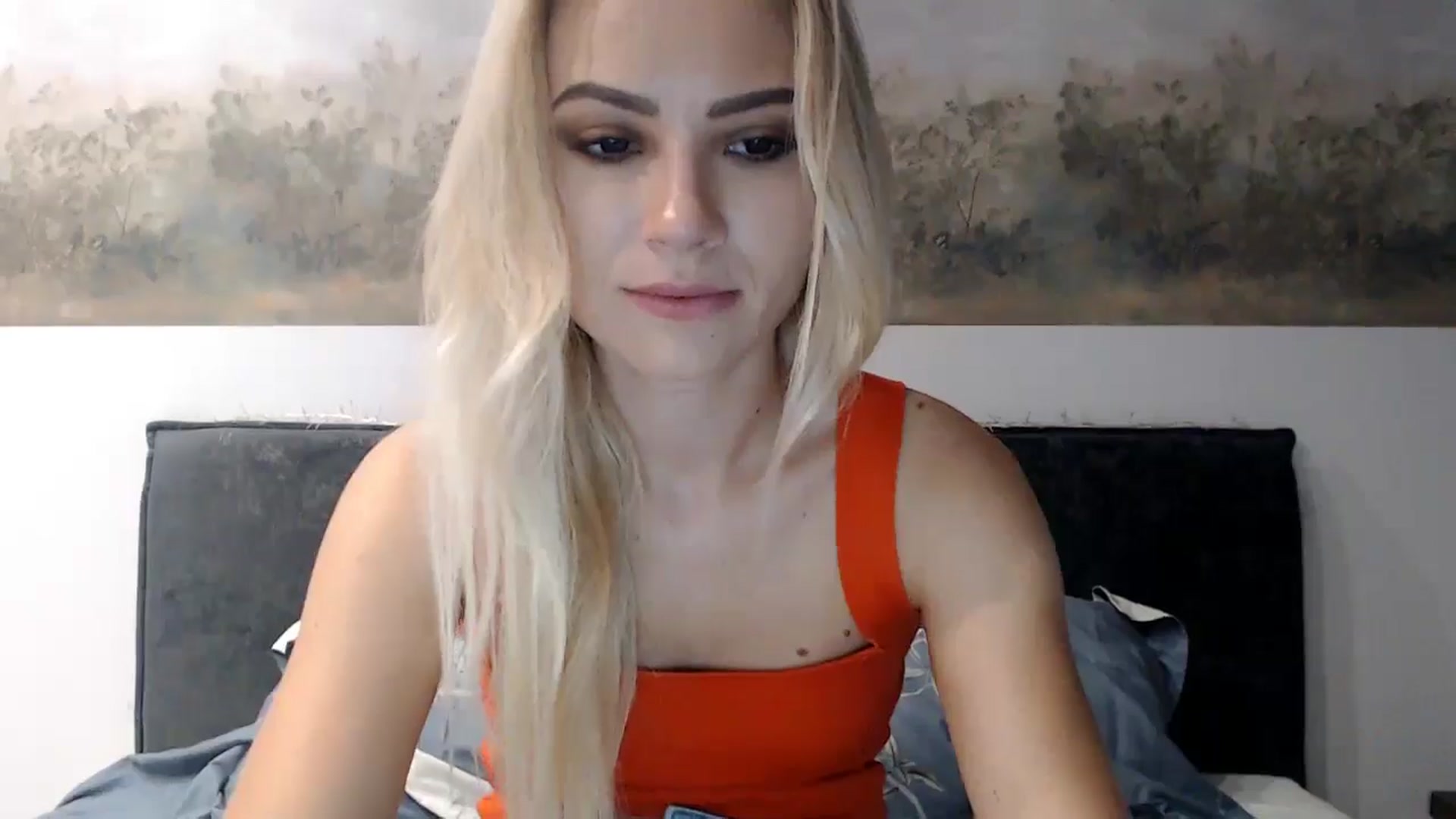Gallery image thumbnail from fiancee's myfreecams stream on, 06/21/2024, 23:00 image 8 of 20