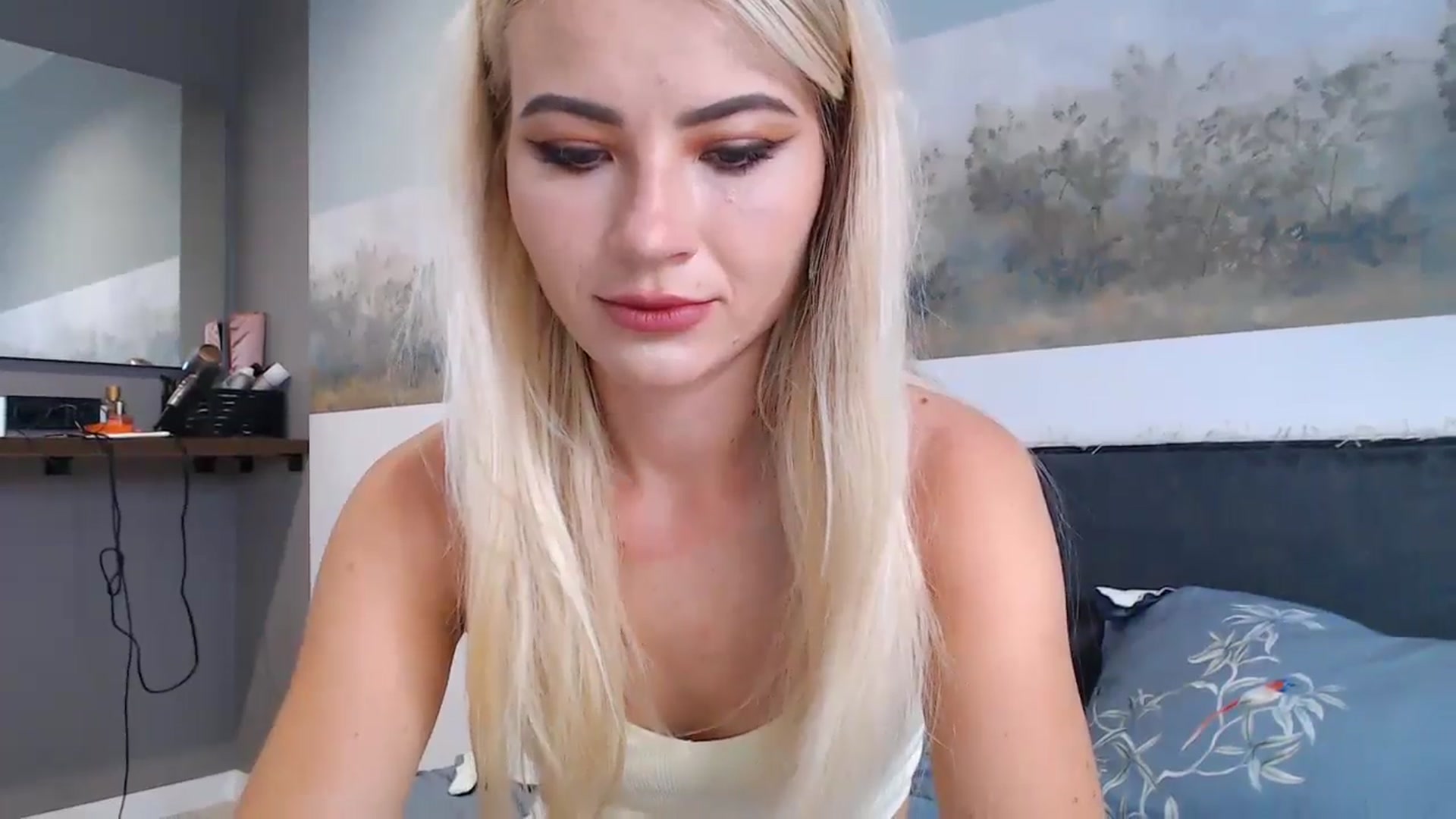 Gallery image thumbnail from fiancee's myfreecams stream on, 06/25/2024, 03:32 image 14 of 20