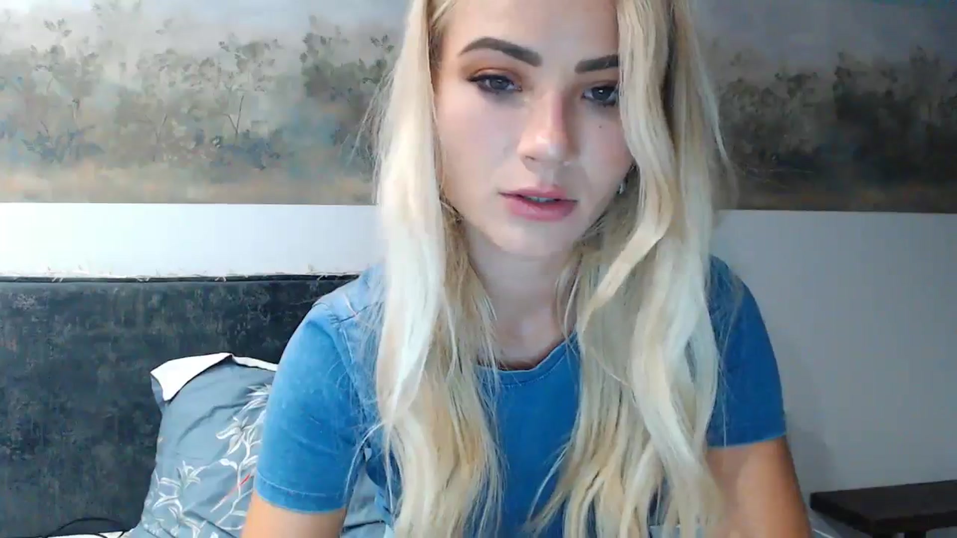 Gallery image thumbnail from fiancee's myfreecams stream on, 06/25/2024, 23:16 image 17 of 20