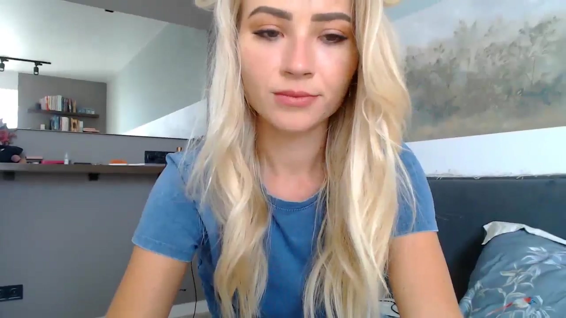 Gallery image thumbnail from fiancee's myfreecams stream on, 06/26/2024, 03:54 image 5 of 20