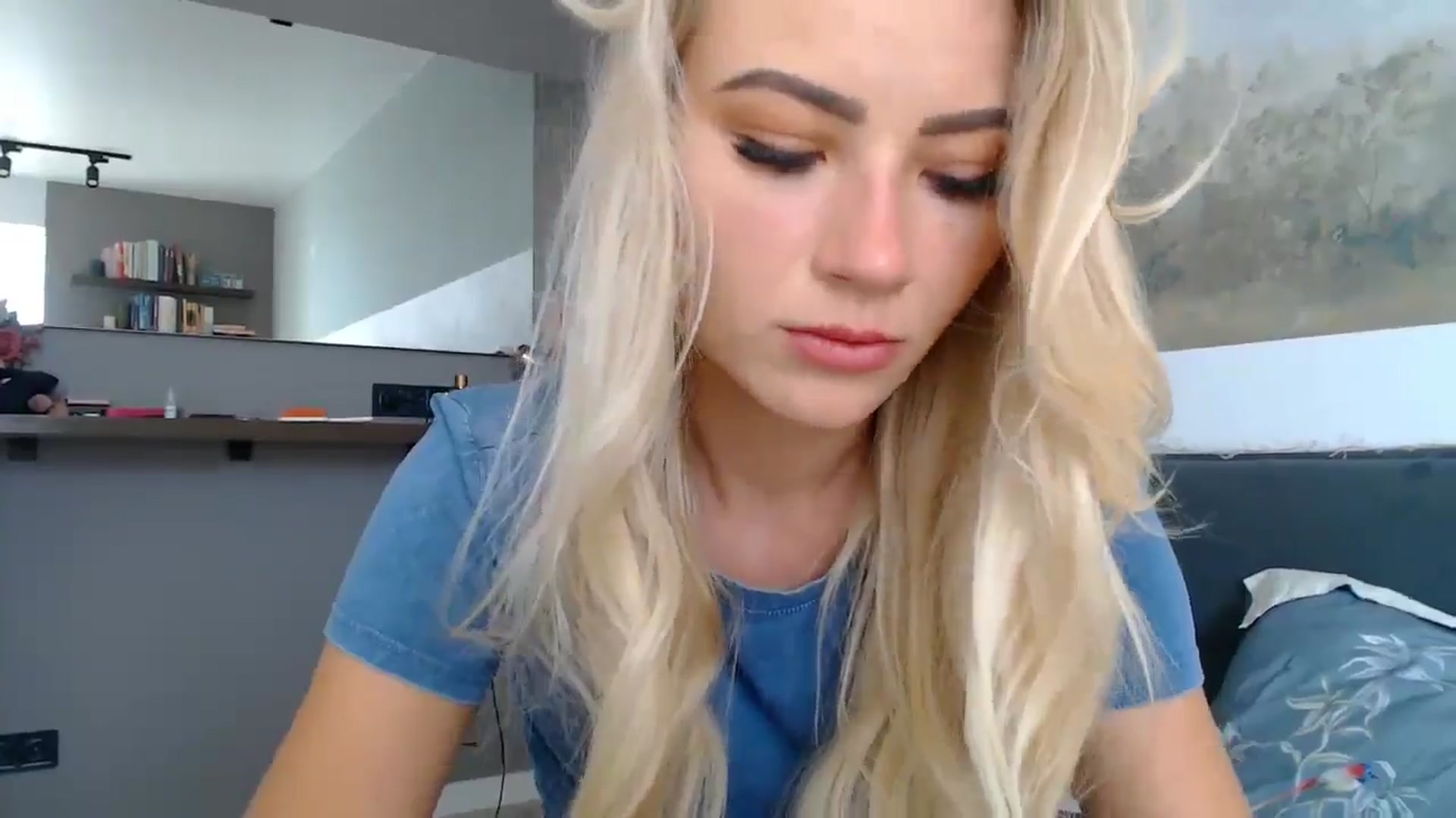 Gallery image thumbnail from fiancee's myfreecams stream on, 06/26/2024, 03:54 image 7 of 20
